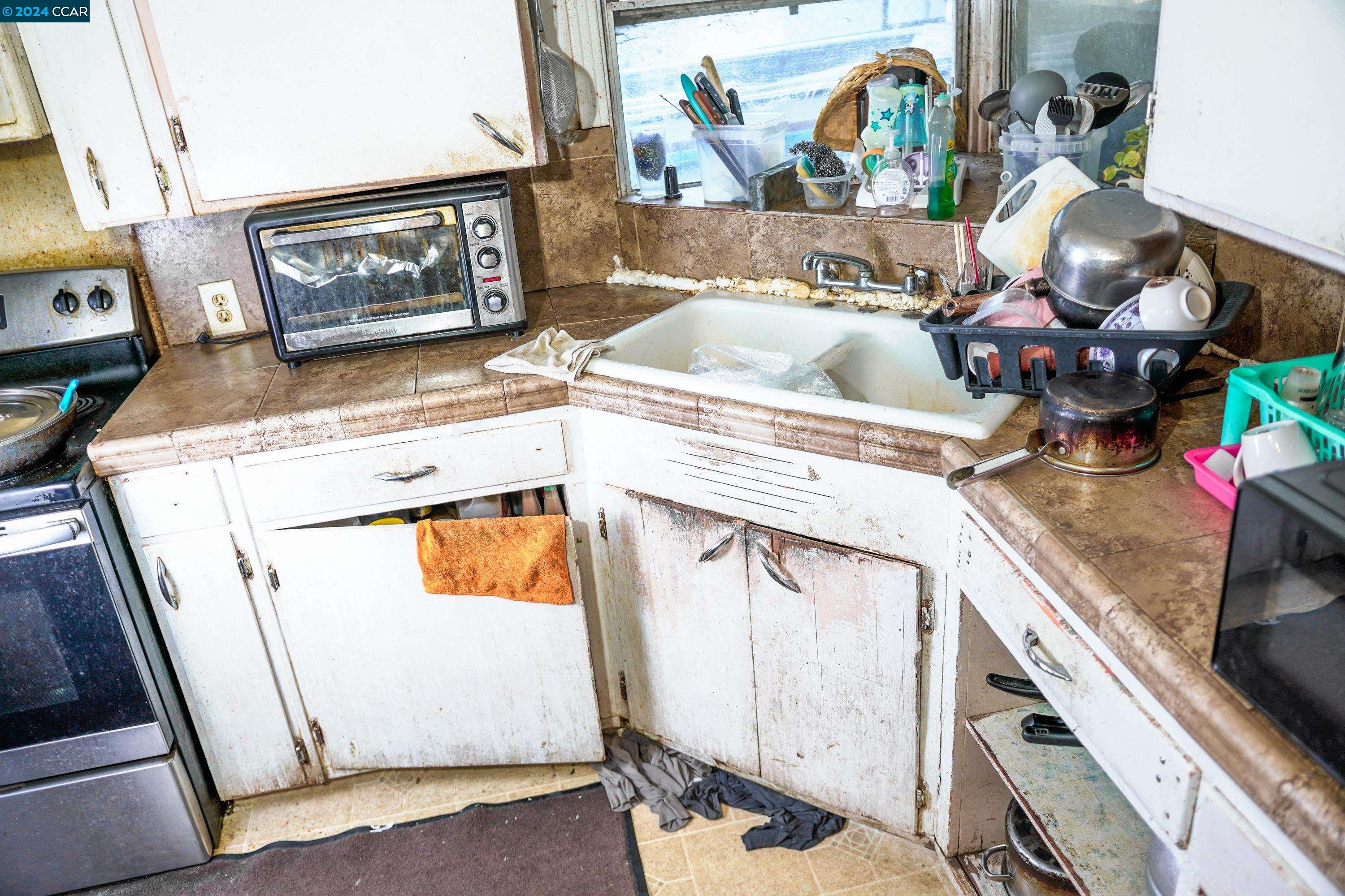 Detail Gallery Image 17 of 59 For 2347 E Alpine Ave, Stockton,  CA 95205 - 4 Beds | 1 Baths