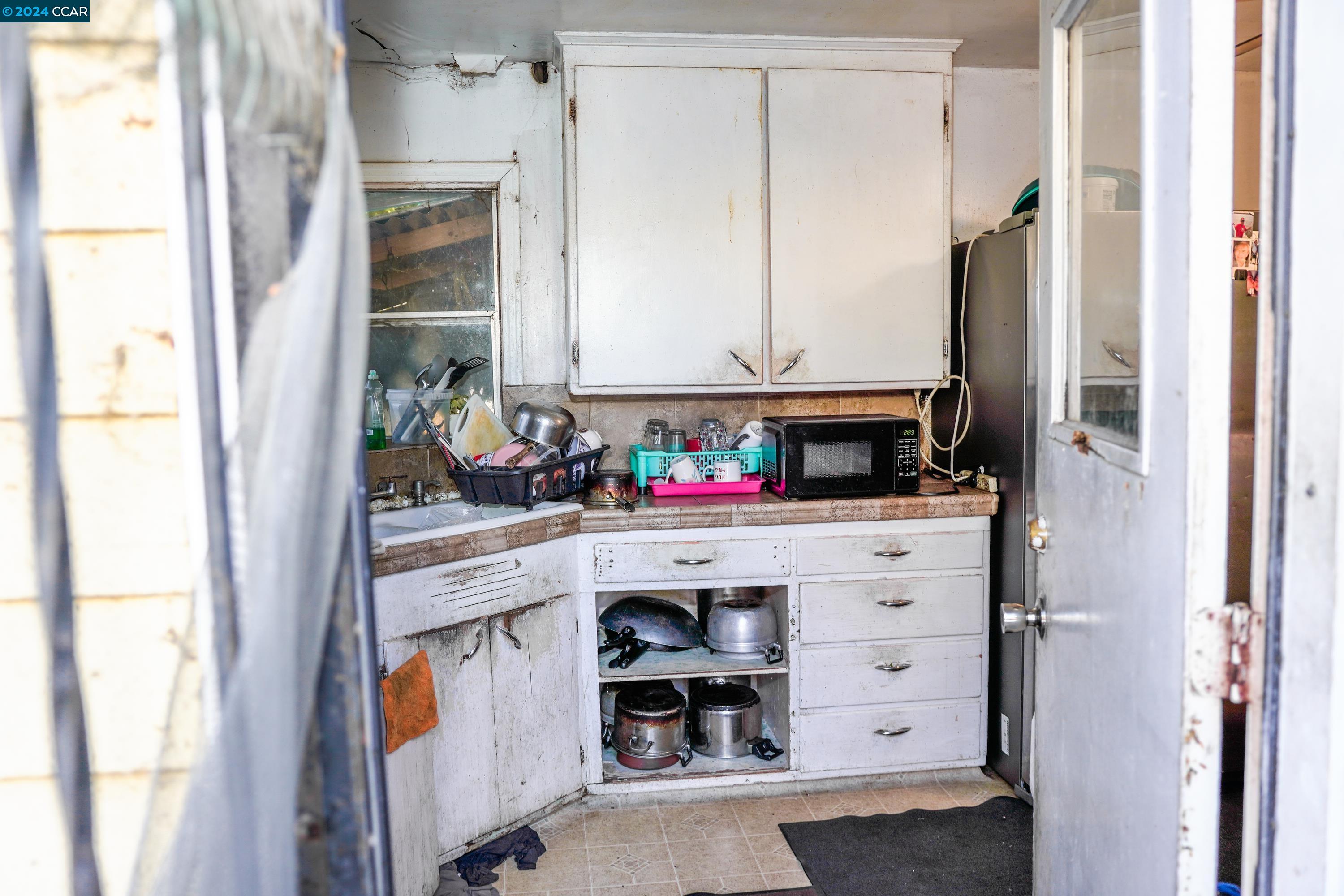 Detail Gallery Image 19 of 59 For 2347 E Alpine Ave, Stockton,  CA 95205 - 4 Beds | 1 Baths