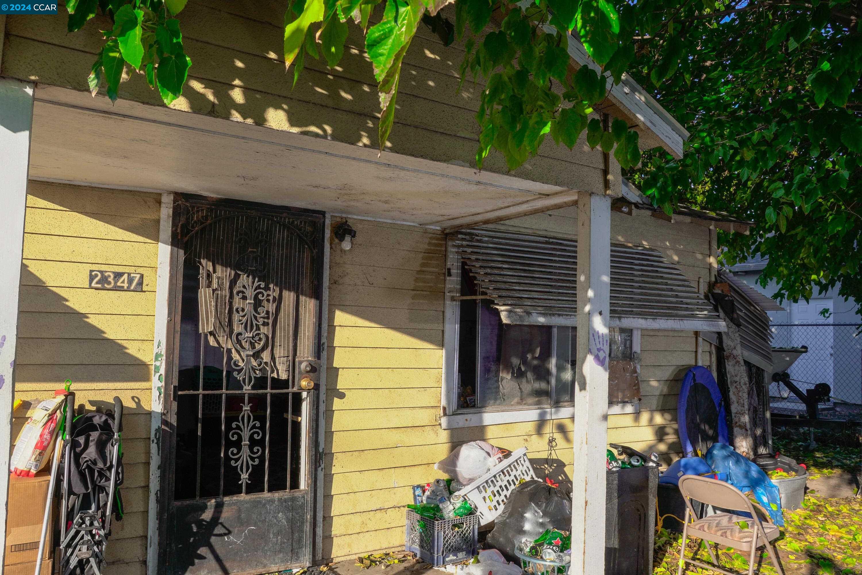 Detail Gallery Image 3 of 59 For 2347 E Alpine Ave, Stockton,  CA 95205 - 4 Beds | 1 Baths