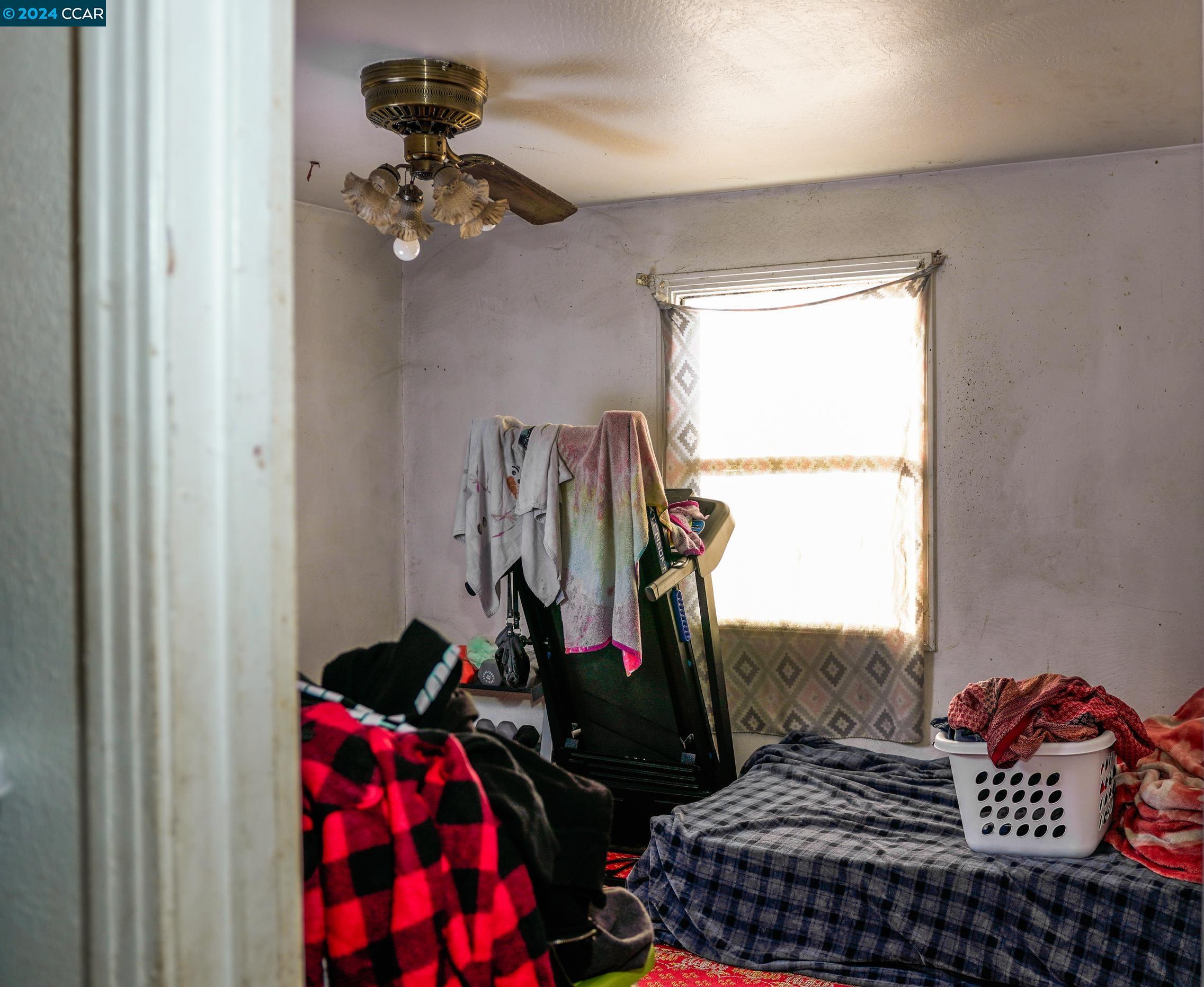 Detail Gallery Image 42 of 59 For 2347 E Alpine Ave, Stockton,  CA 95205 - 4 Beds | 1 Baths