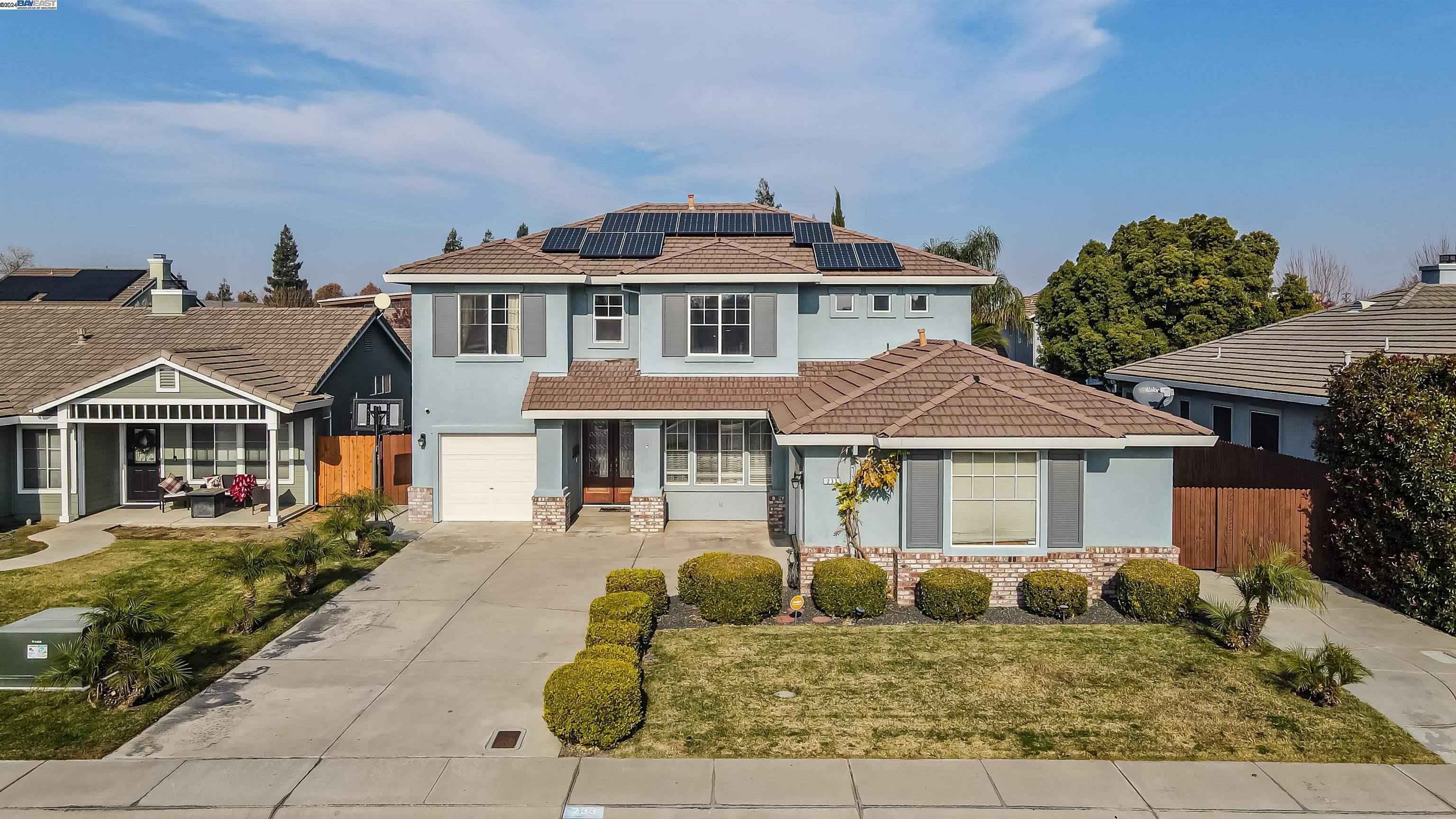 Detail Gallery Image 1 of 1 For 233 Osbourne Ct, Ripon,  CA 95366 - 5 Beds | 3 Baths