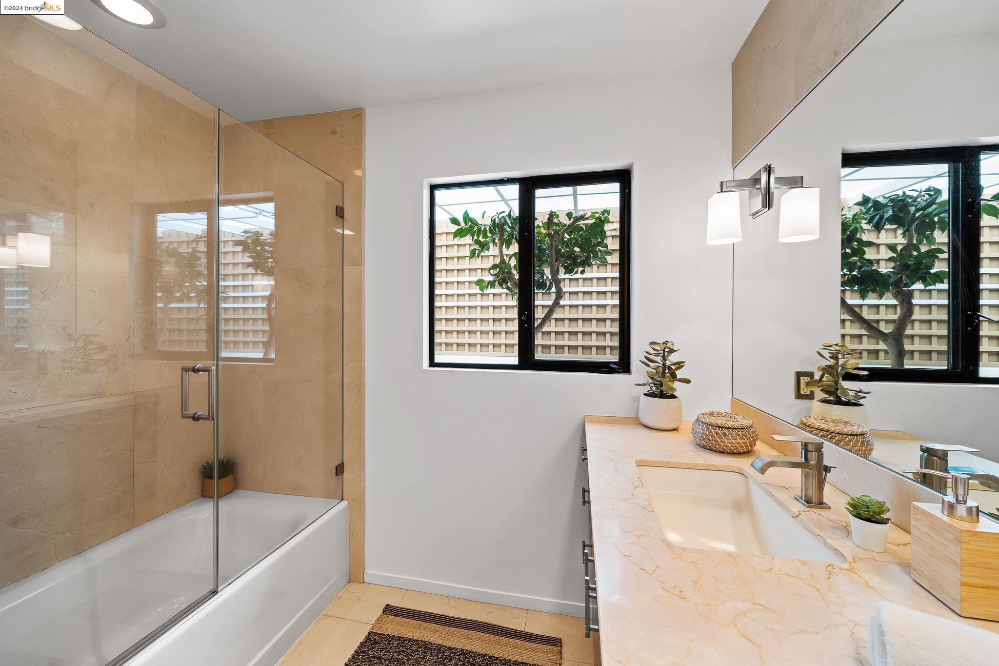 Detail Gallery Image 38 of 60 For 4845 Geranium Pl, Oakland,  CA 94619 - 2 Beds | 2 Baths