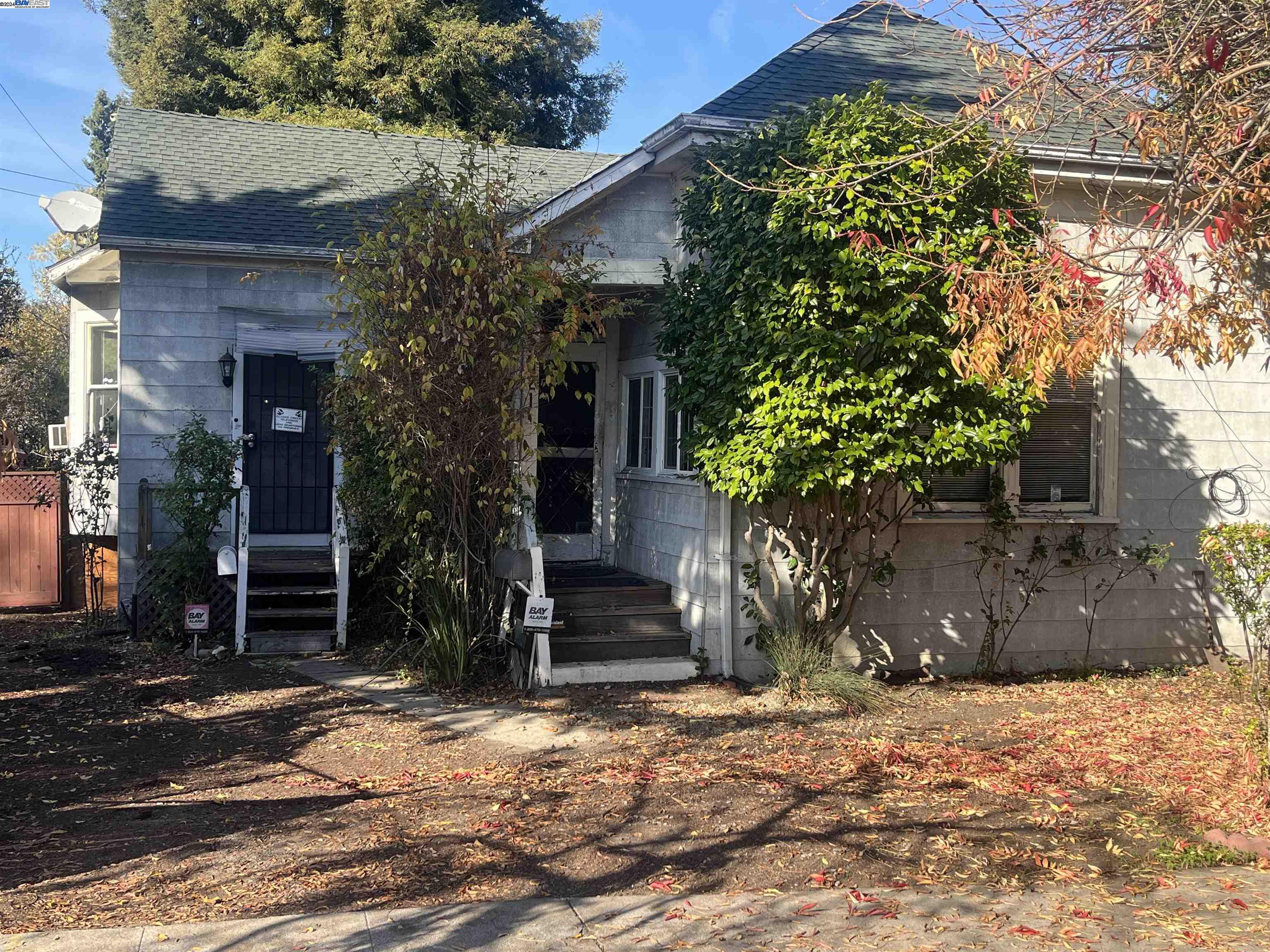 Detail Gallery Image 1 of 1 For 3521 Laguna Ave, Oakland,  CA 94602 - – Beds | – Baths