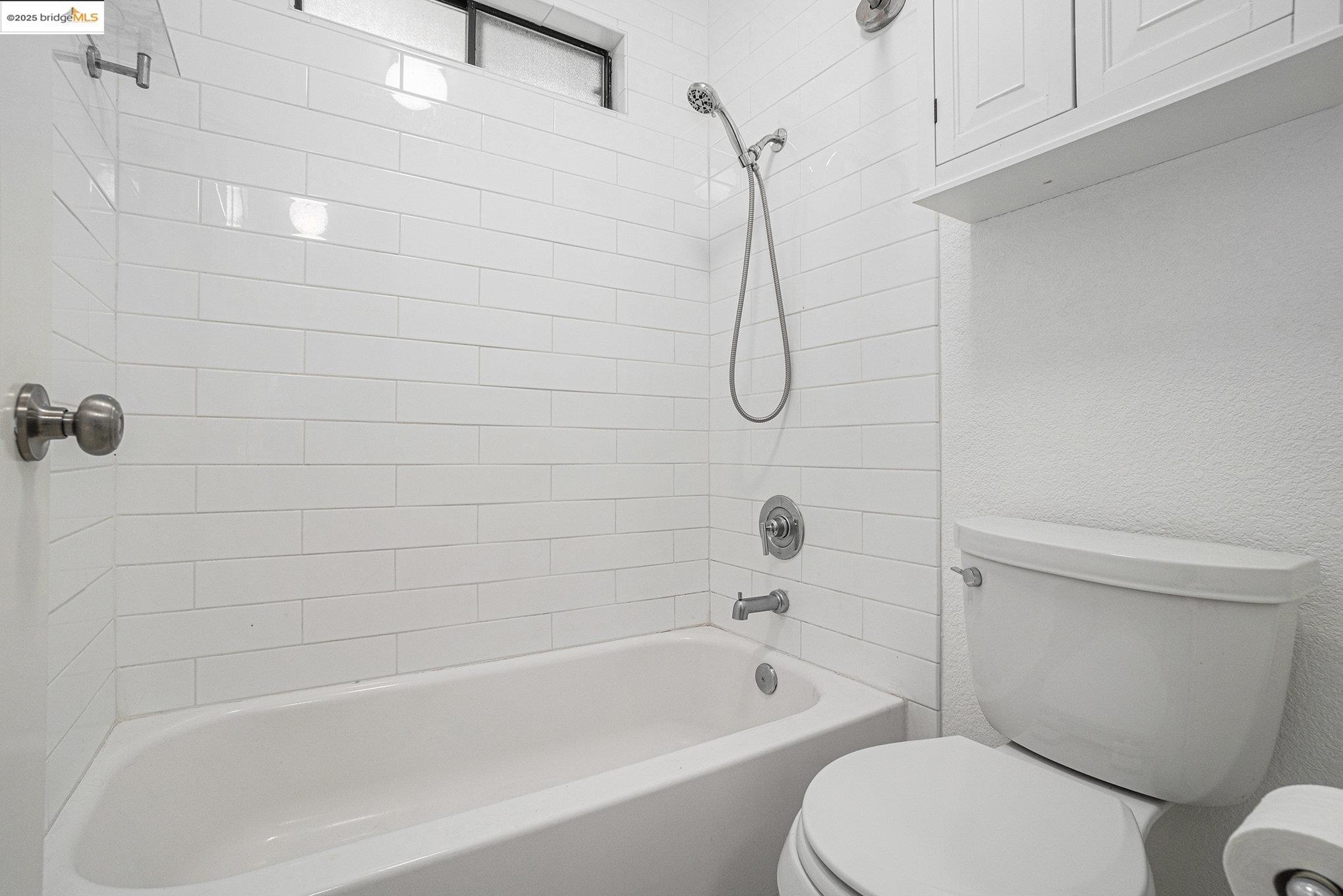 Photo #16: 41080281 Listing: Photo #16