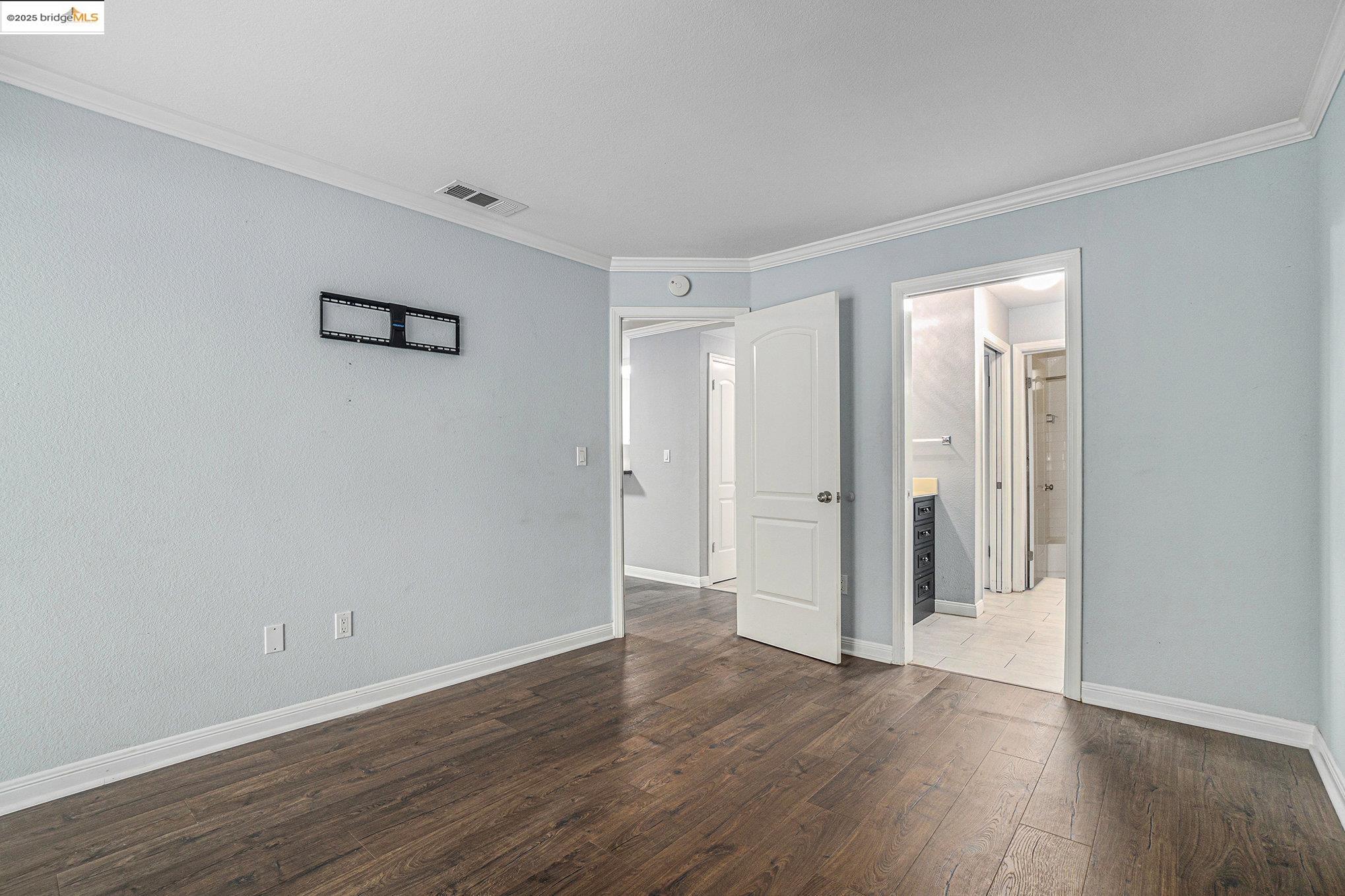 Photo #10: 41080281 Listing: Photo #10