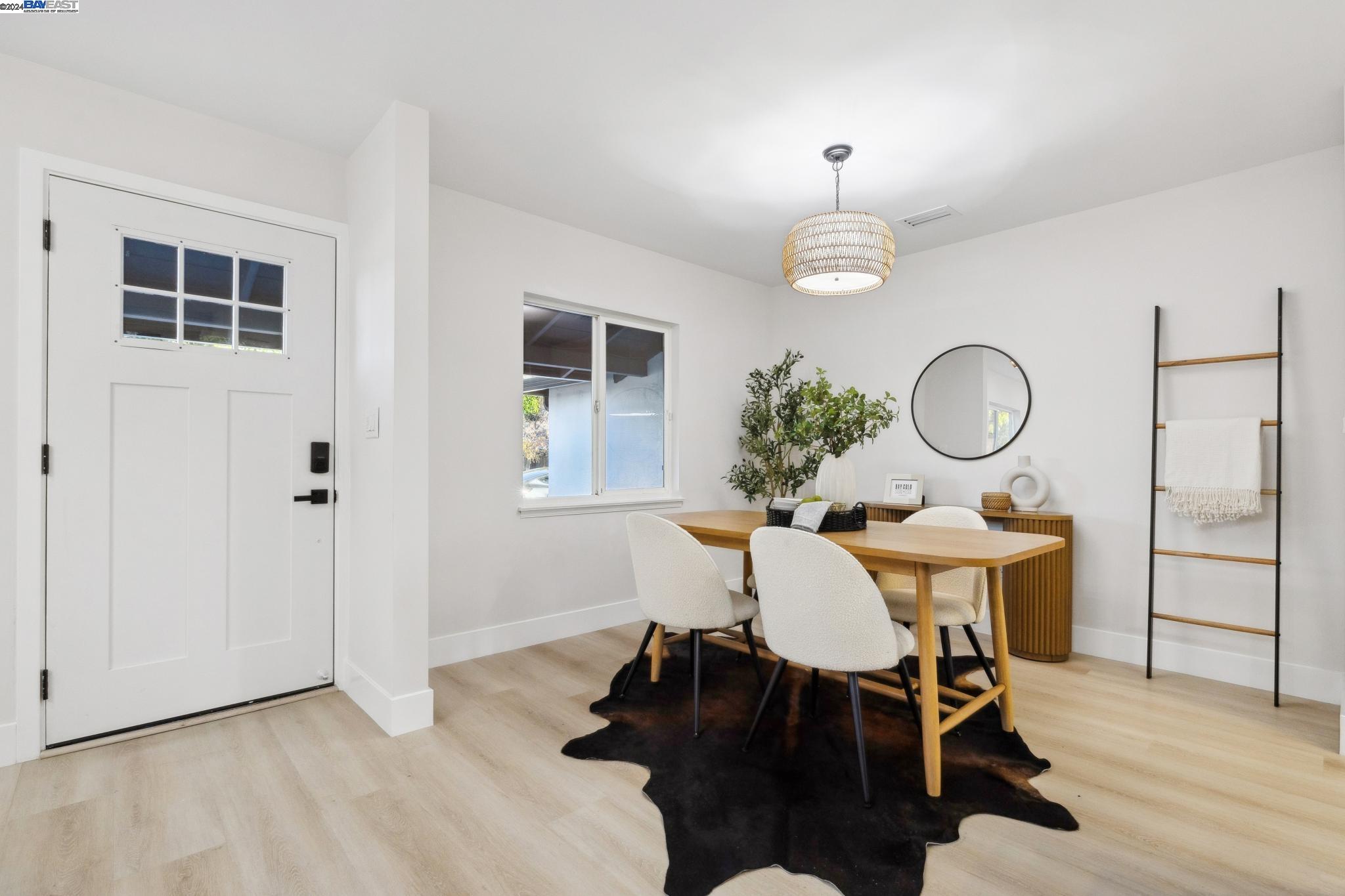 1204 Junipero Ave, Redwood City, California 94061, 3 Bedrooms Bedrooms, 5 Rooms Rooms,1 BathroomBathrooms,Residential,For Sale,1204 Junipero Ave,41080305