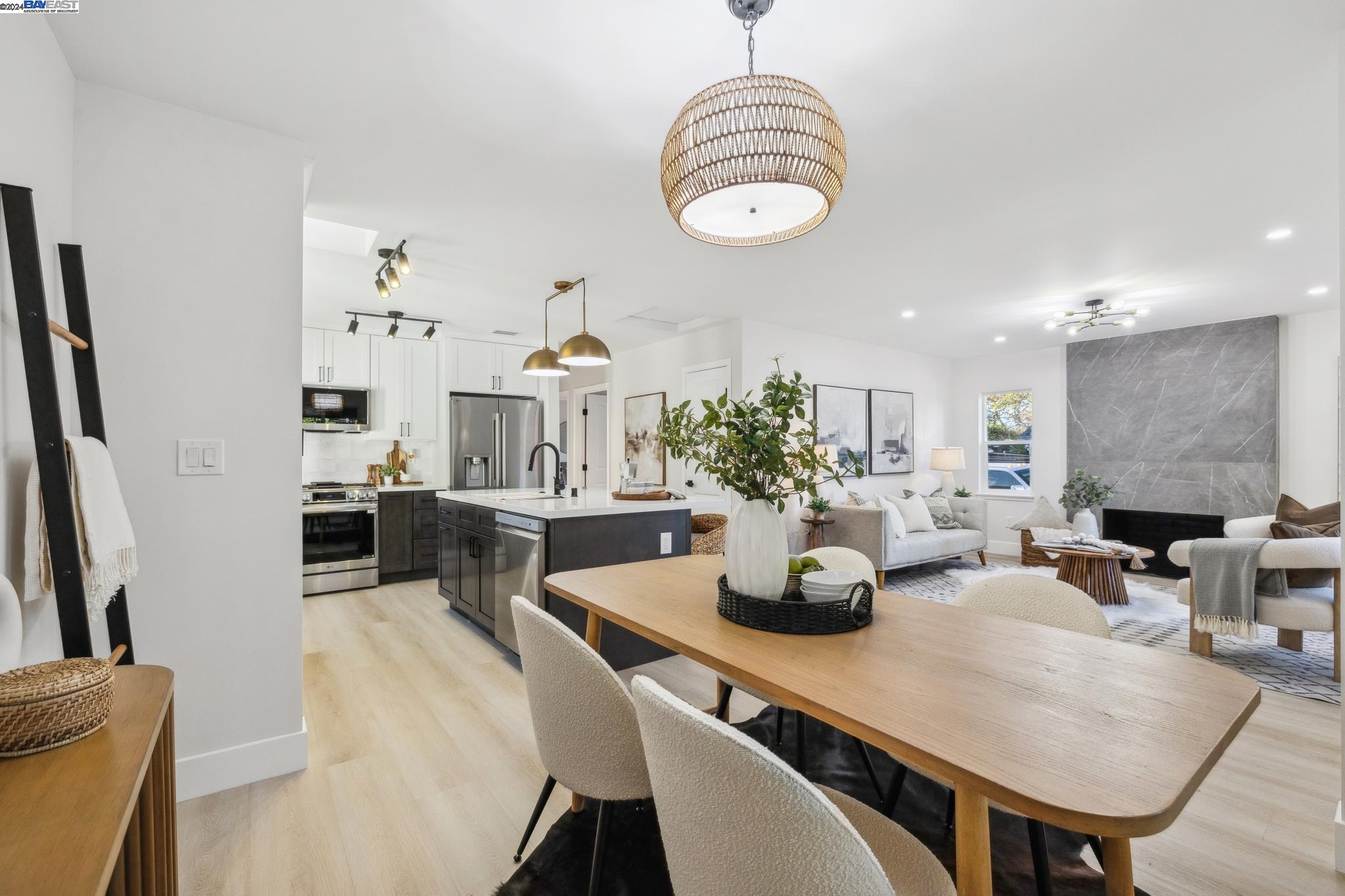 1204 Junipero Ave, Redwood City, California 94061, 3 Bedrooms Bedrooms, 5 Rooms Rooms,1 BathroomBathrooms,Residential,For Sale,1204 Junipero Ave,41080305