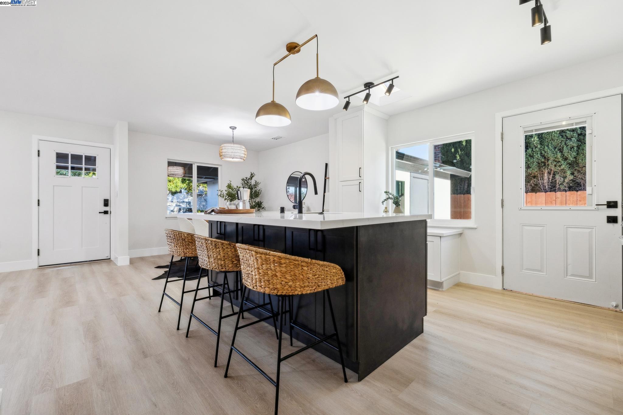 1204 Junipero Ave, Redwood City, California 94061, 3 Bedrooms Bedrooms, 5 Rooms Rooms,1 BathroomBathrooms,Residential,For Sale,1204 Junipero Ave,41080305