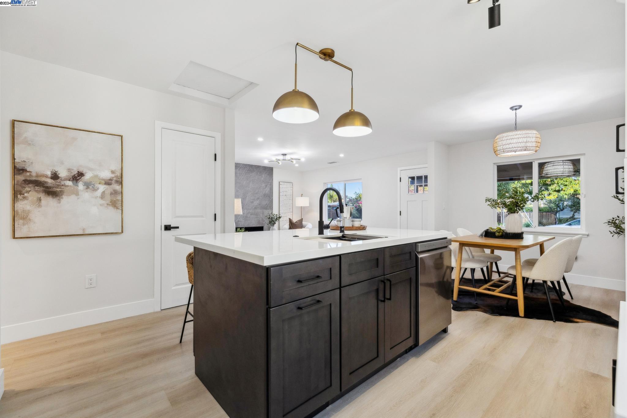 1204 Junipero Ave, Redwood City, California 94061, 3 Bedrooms Bedrooms, 5 Rooms Rooms,1 BathroomBathrooms,Residential,For Sale,1204 Junipero Ave,41080305