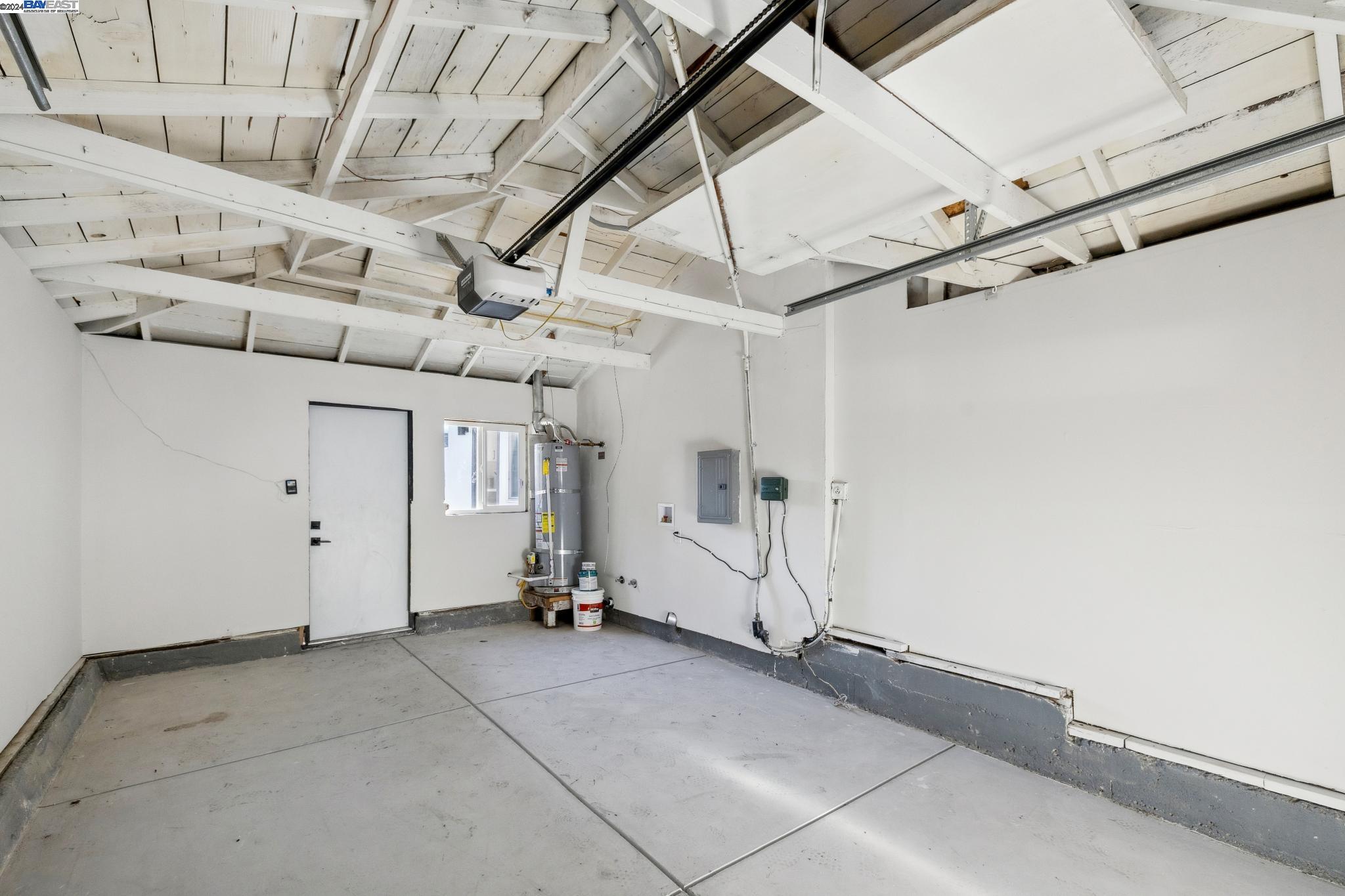 1204 Junipero Ave, Redwood City, California 94061, 3 Bedrooms Bedrooms, 5 Rooms Rooms,1 BathroomBathrooms,Residential,For Sale,1204 Junipero Ave,41080305