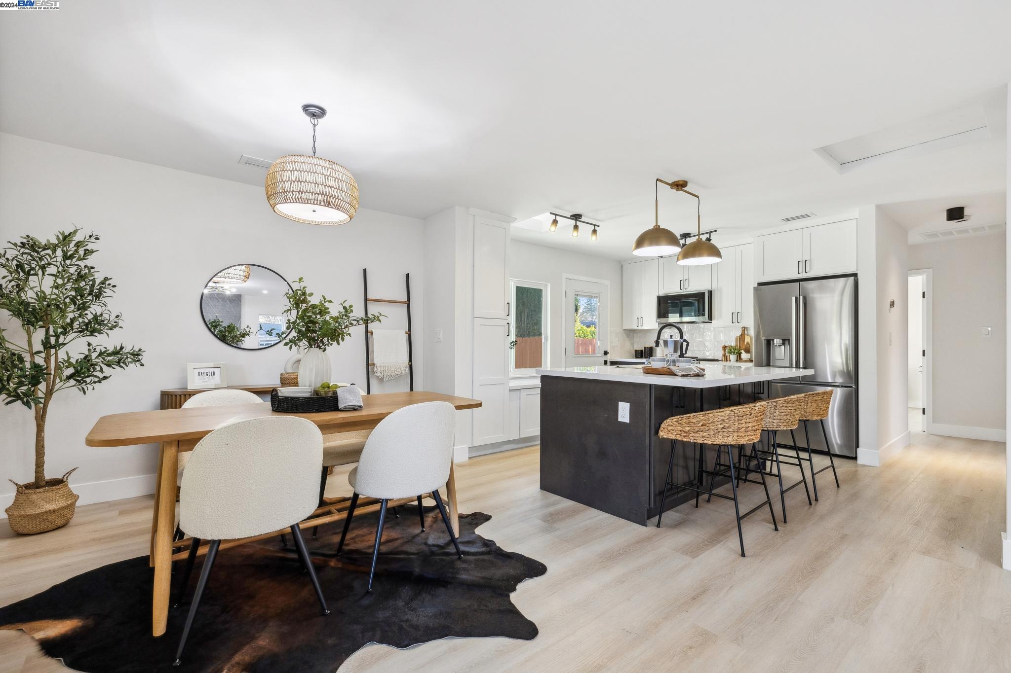 1204 Junipero Ave, Redwood City, California 94061, 3 Bedrooms Bedrooms, 5 Rooms Rooms,1 BathroomBathrooms,Residential,For Sale,1204 Junipero Ave,41080305