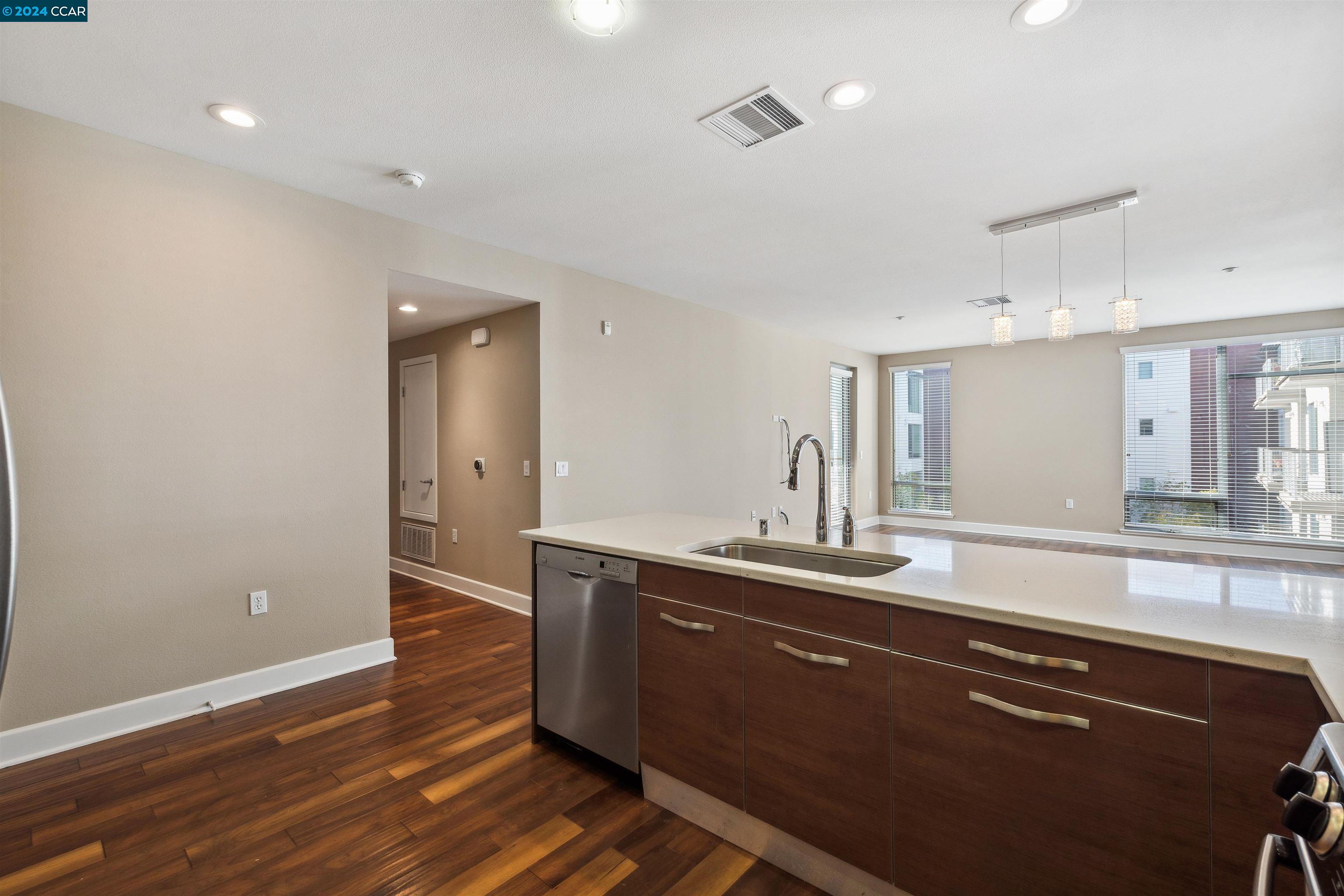 Photo #5: 41080364 Listing 