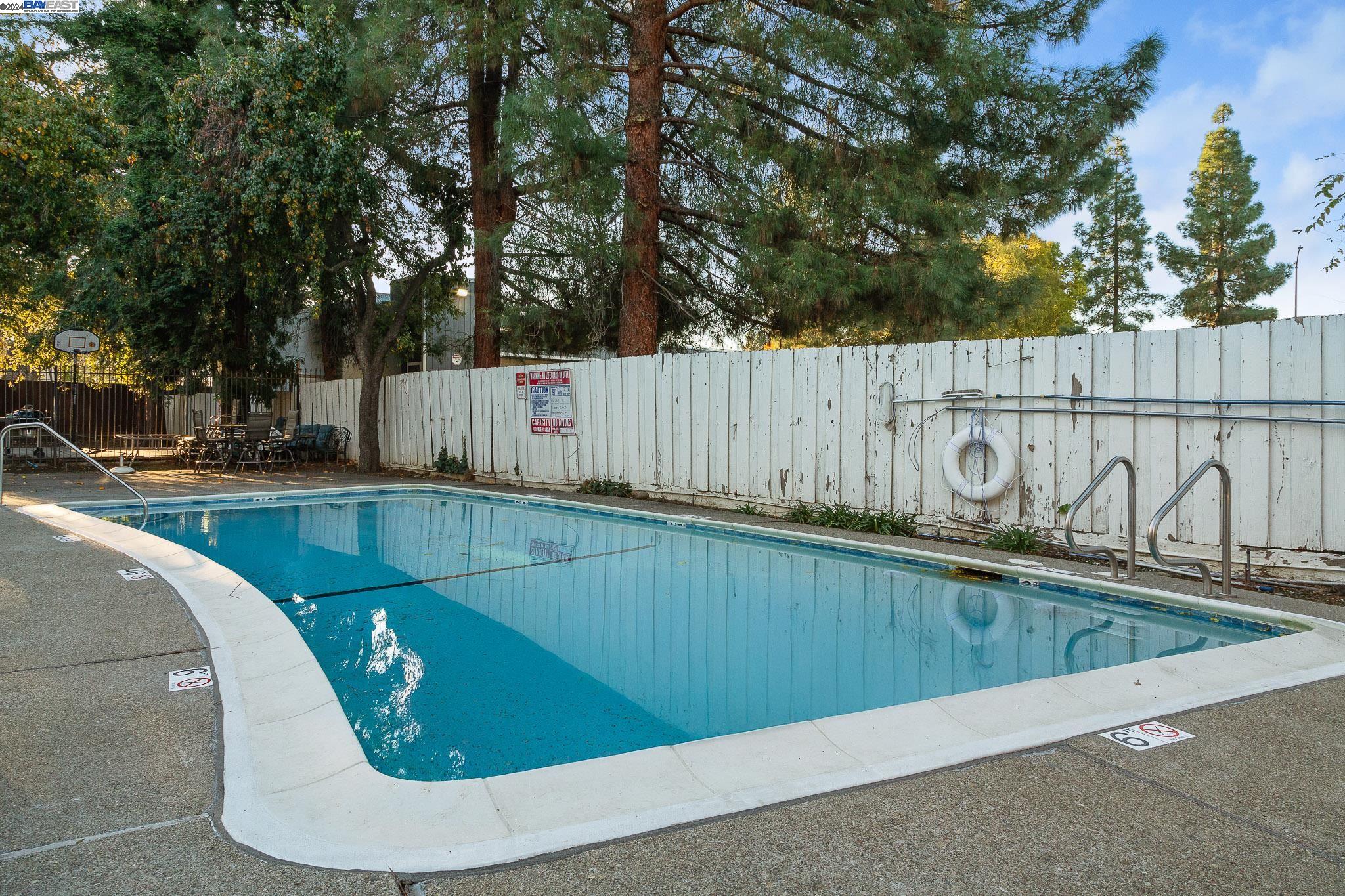Photo #5: 41080371 Listing: Photo #5