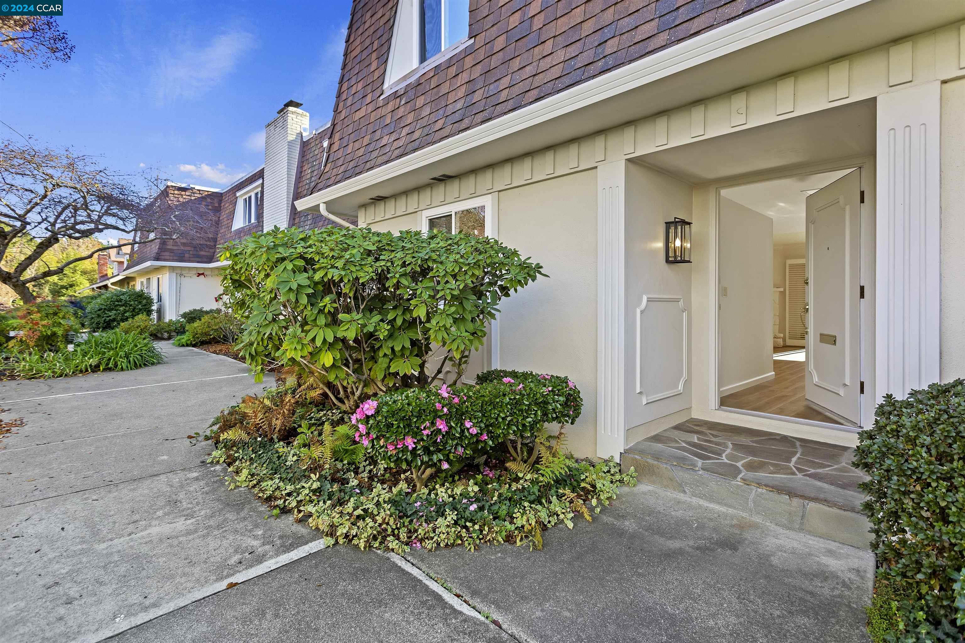 More Details about MLS # 41080396 : 101 MIRAMONTE DR.