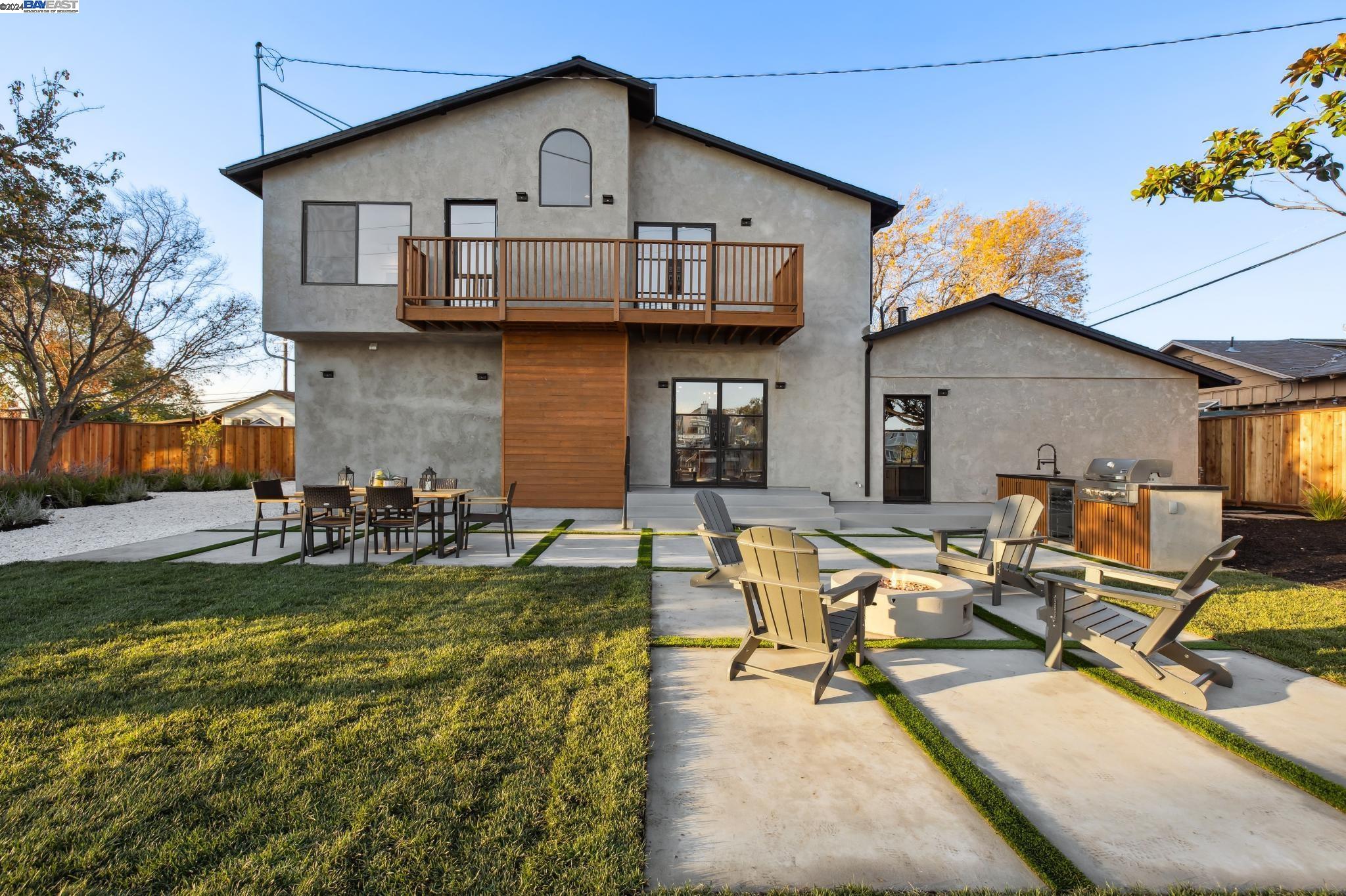 1733 Kelly St, San Mateo, California 94403, 4 Bedrooms Bedrooms, 8 Rooms Rooms,3 BathroomsBathrooms,Residential,For Sale,1733 Kelly St,41080401