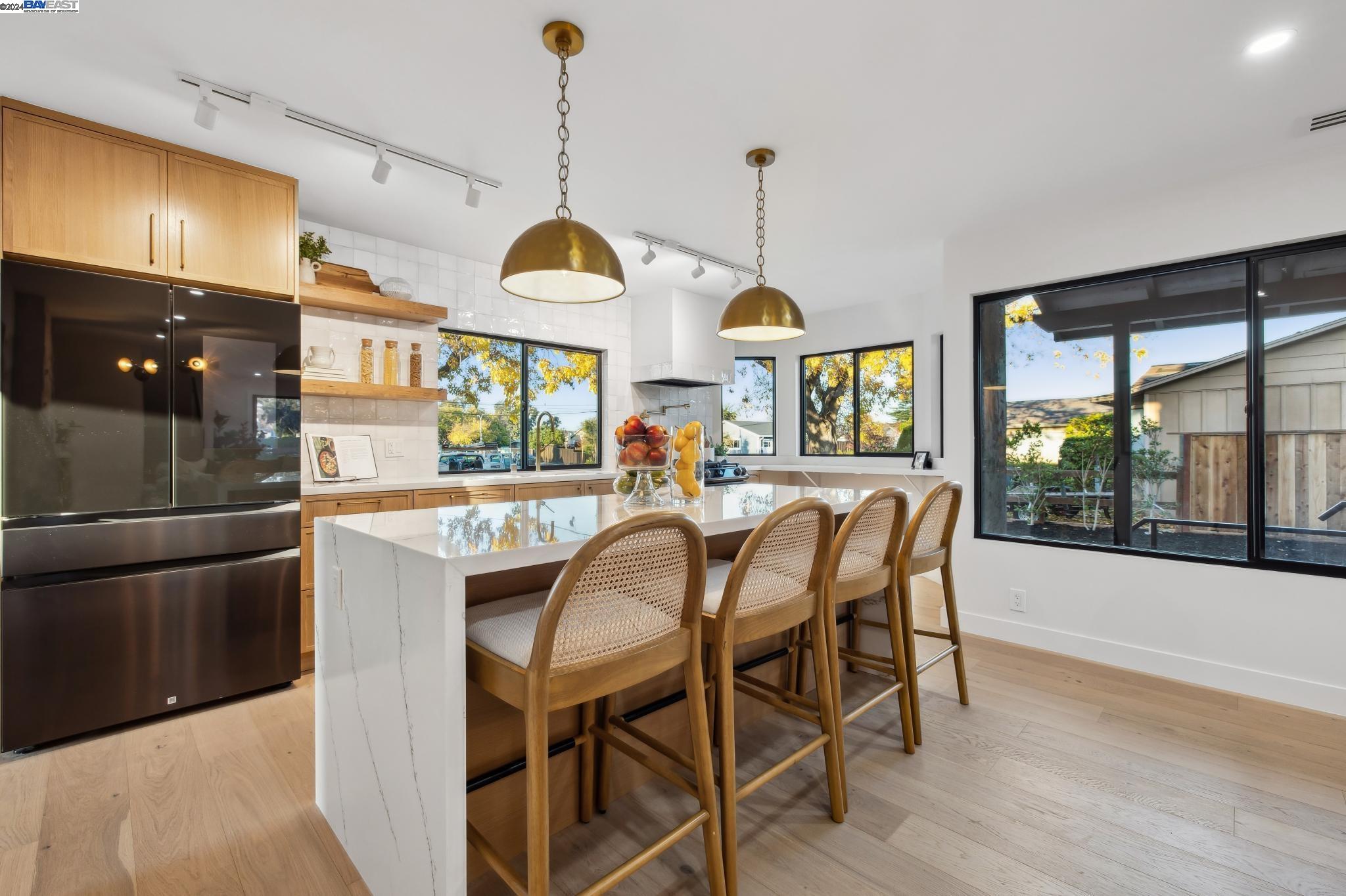 1733 Kelly St, San Mateo, California 94403, 4 Bedrooms Bedrooms, 8 Rooms Rooms,3 BathroomsBathrooms,Residential,For Sale,1733 Kelly St,41080401