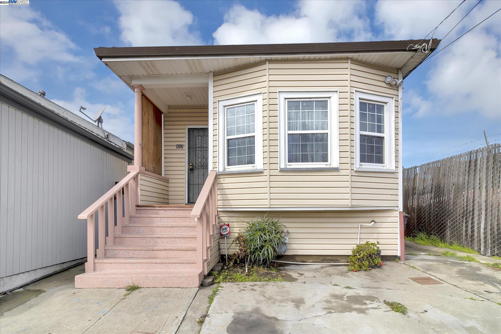 917 26Th Ave, Oakland, California 94601, 2 Bedrooms Bedrooms, 4 Rooms Rooms,1 BathroomBathrooms,Residential,For Sale,917 26Th Ave,41080407