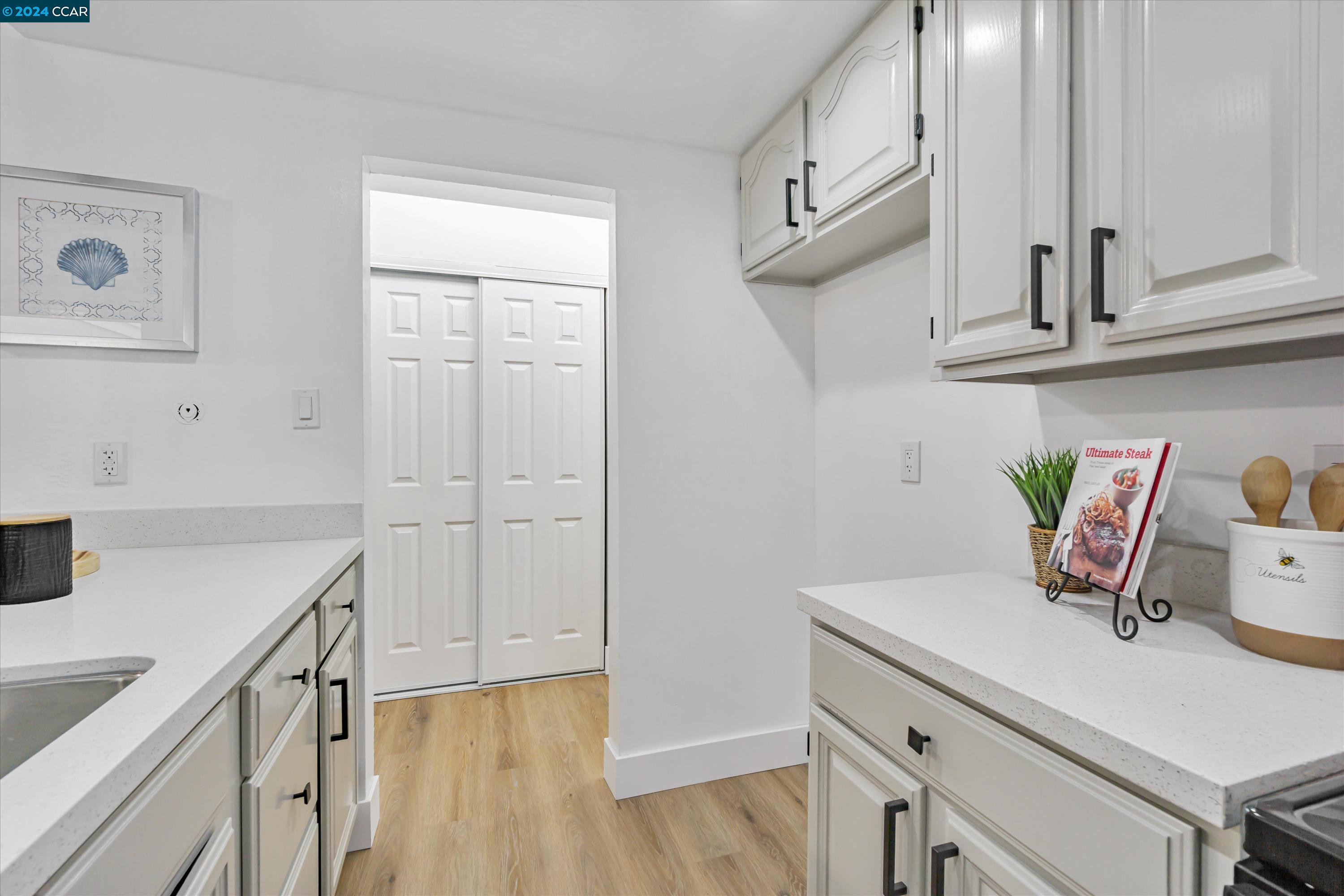 Photo #4: 41080431 Listing 
