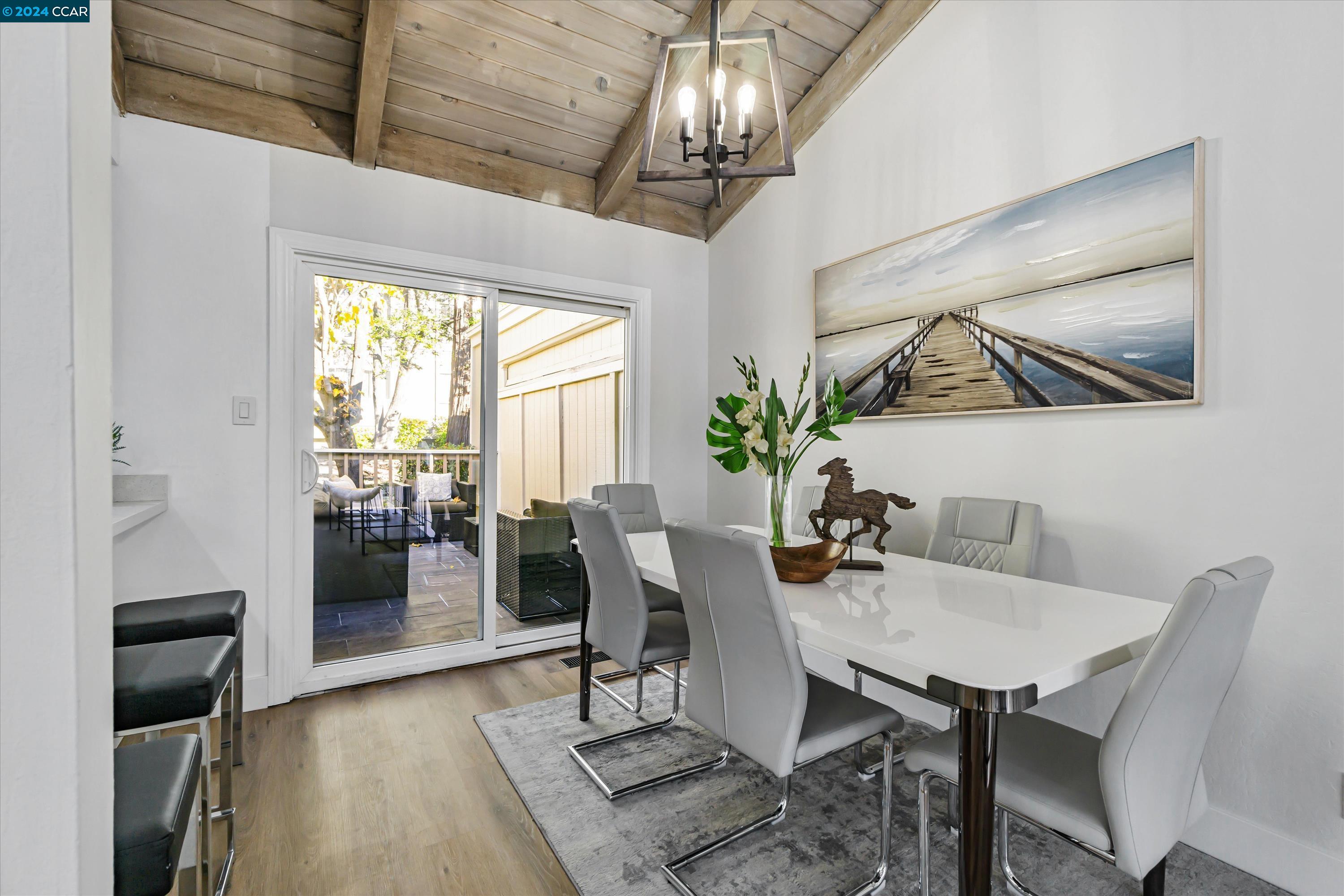 Photo #5: 41080431 Listing 