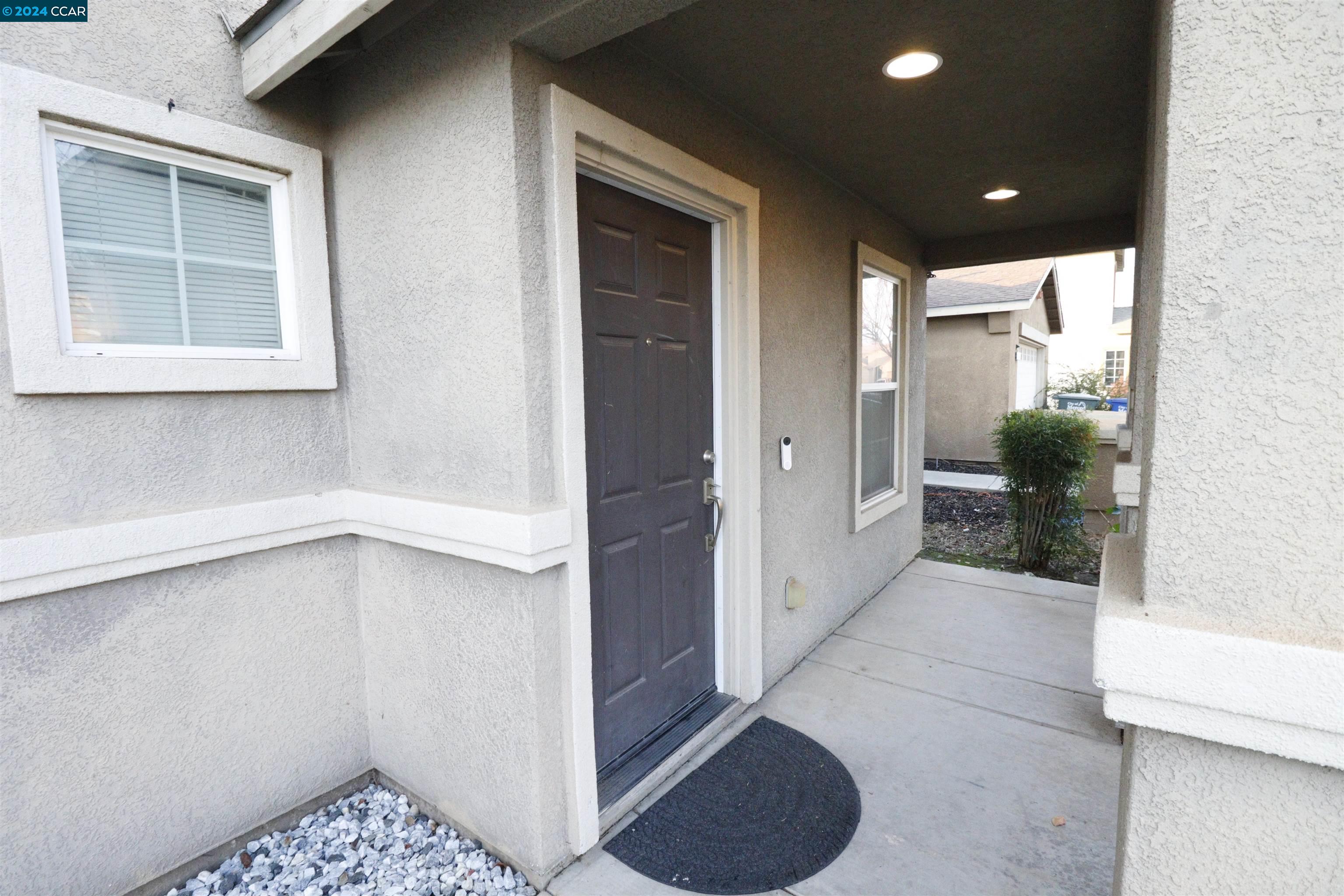 Detail Gallery Image 2 of 18 For 4377 Briggs Ln, Merced,  CA 95348 - 3 Beds | 2/1 Baths
