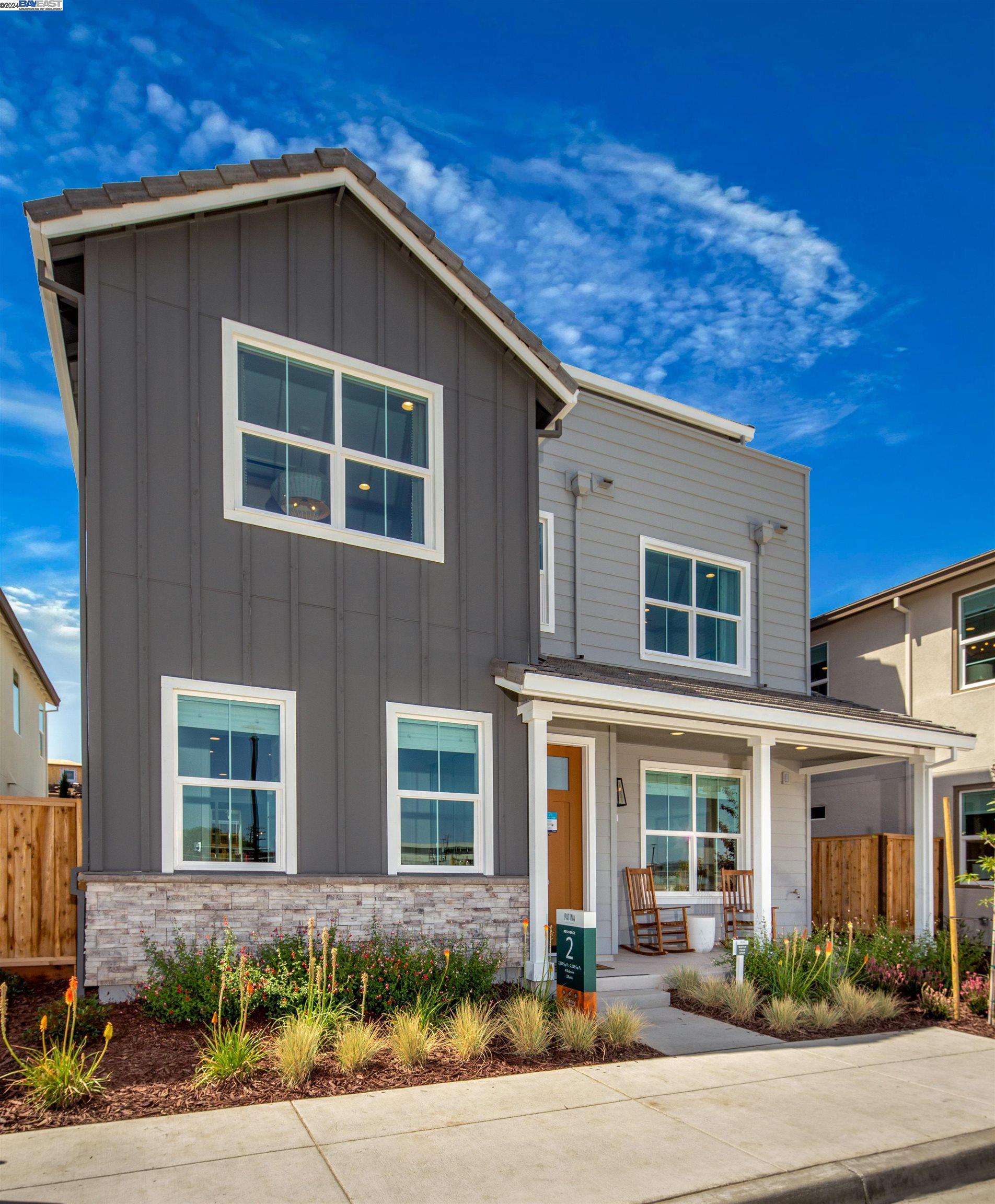 Detail Gallery Image 1 of 1 For 319 Flagship Drive, Napa,  CA 94558 - 4 Beds | 3 Baths