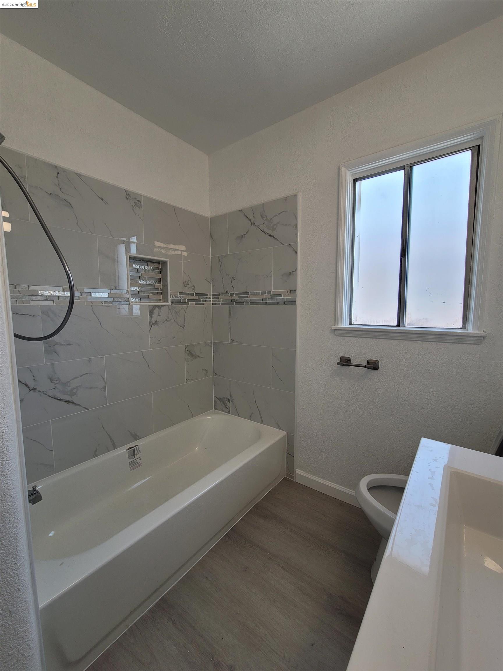 Detail Gallery Image 21 of 31 For 2109 106th Ave, Oakland,  CA 94603 - 2 Beds | 1 Baths