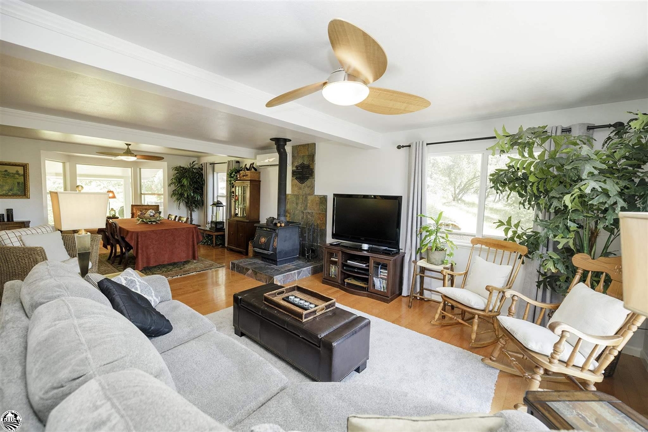 Detail Gallery Image 23 of 60 For 18475 E Hershey, Tuolumne,  CA 95379-9627 - 3 Beds | 2 Baths