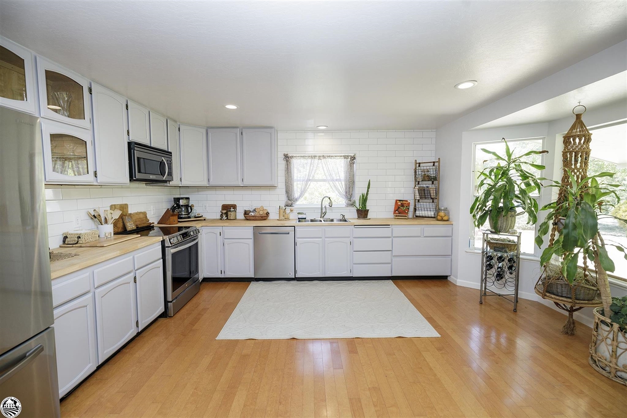 Detail Gallery Image 30 of 60 For 18475 E Hershey, Tuolumne,  CA 95379-9627 - 3 Beds | 2 Baths
