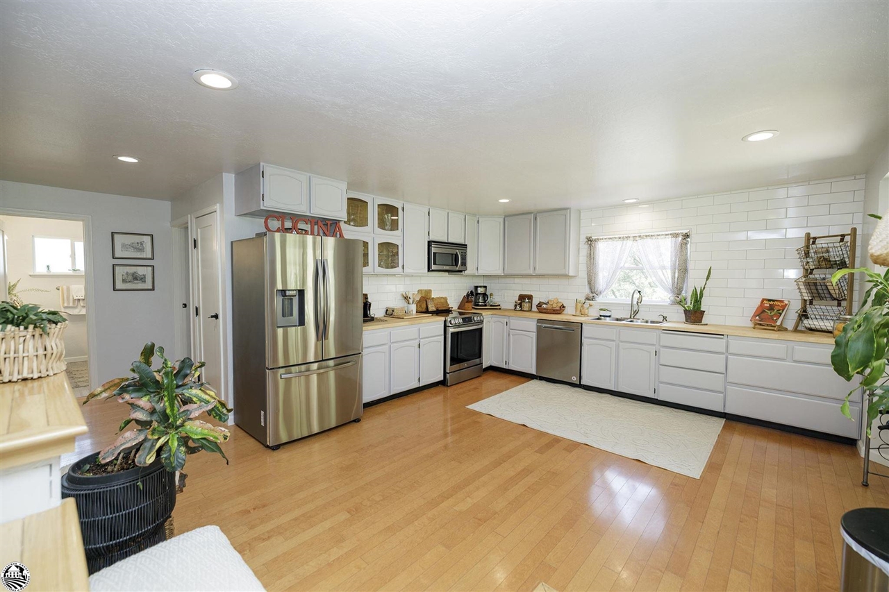 Detail Gallery Image 31 of 60 For 18475 E Hershey, Tuolumne,  CA 95379-9627 - 3 Beds | 2 Baths