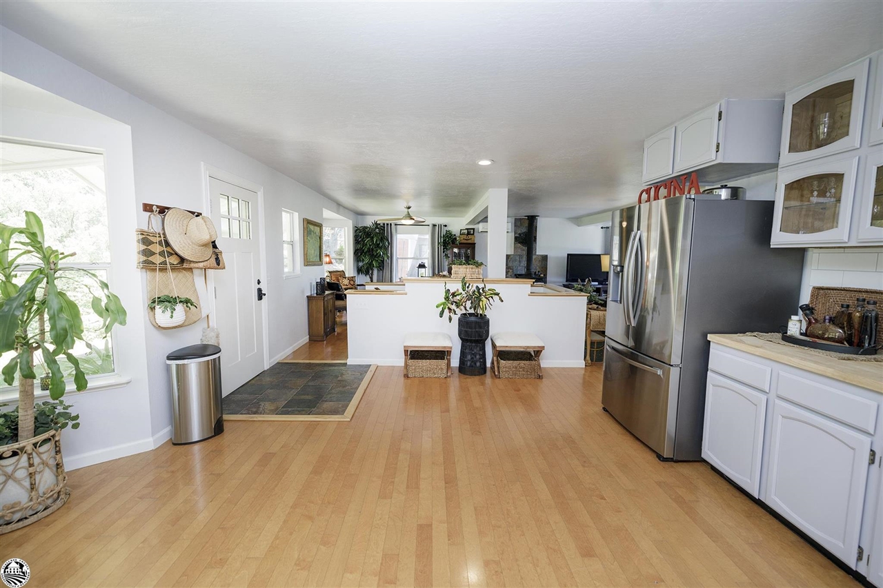 Detail Gallery Image 34 of 60 For 18475 E Hershey, Tuolumne,  CA 95379-9627 - 3 Beds | 2 Baths