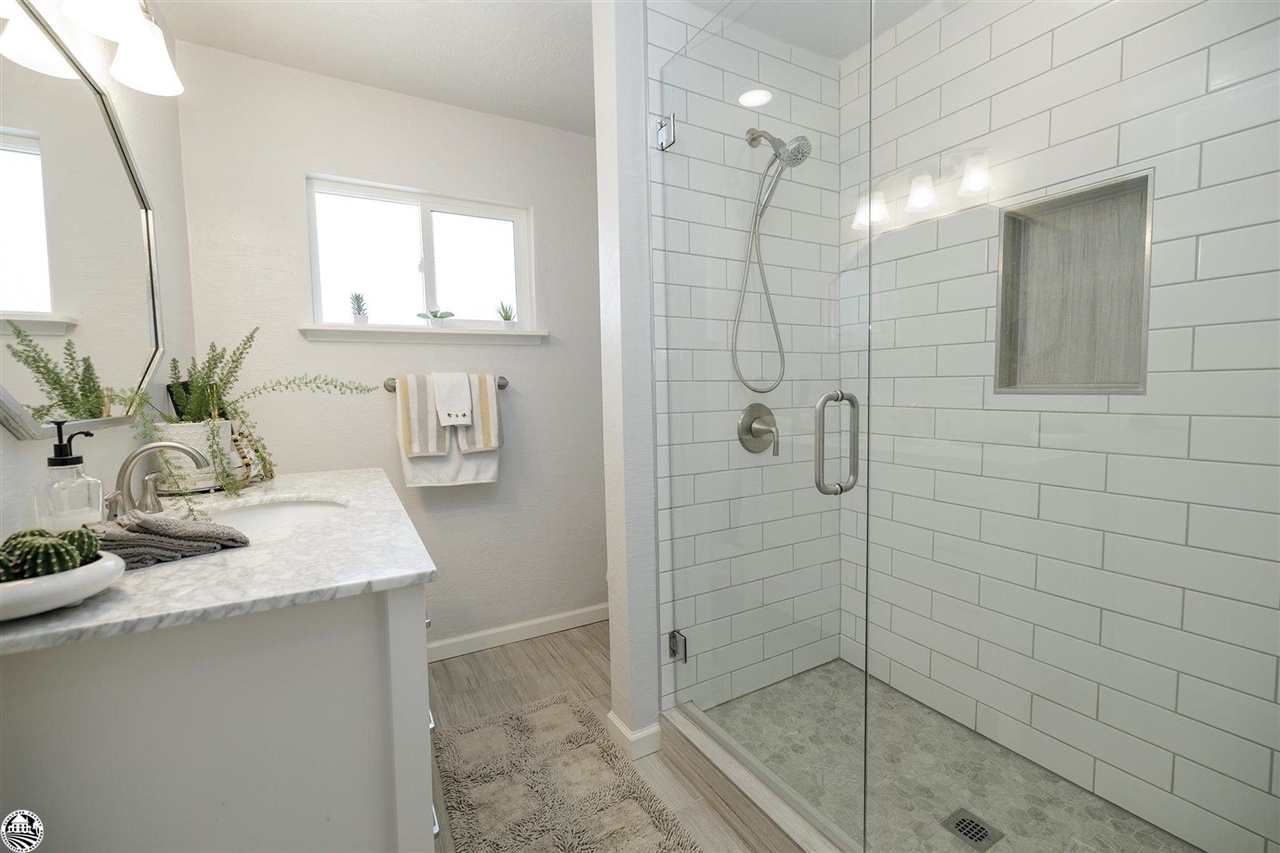 Detail Gallery Image 37 of 60 For 18475 E Hershey, Tuolumne,  CA 95379-9627 - 3 Beds | 2 Baths