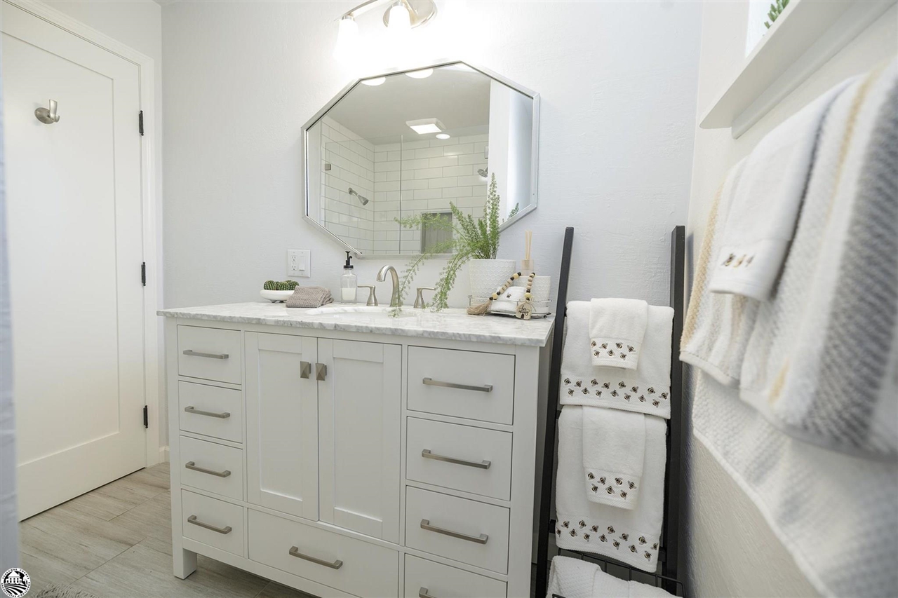 Detail Gallery Image 39 of 60 For 18475 E Hershey, Tuolumne,  CA 95379-9627 - 3 Beds | 2 Baths