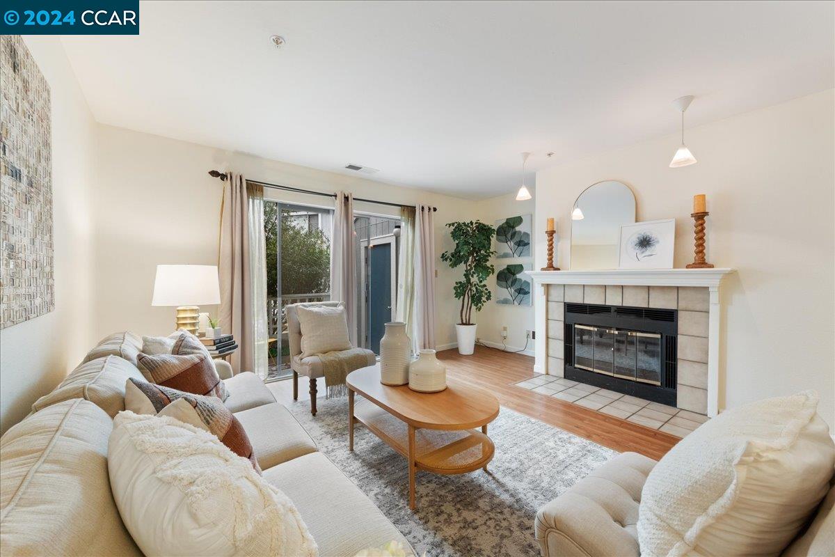 Photo #2: 41080515 Listing 