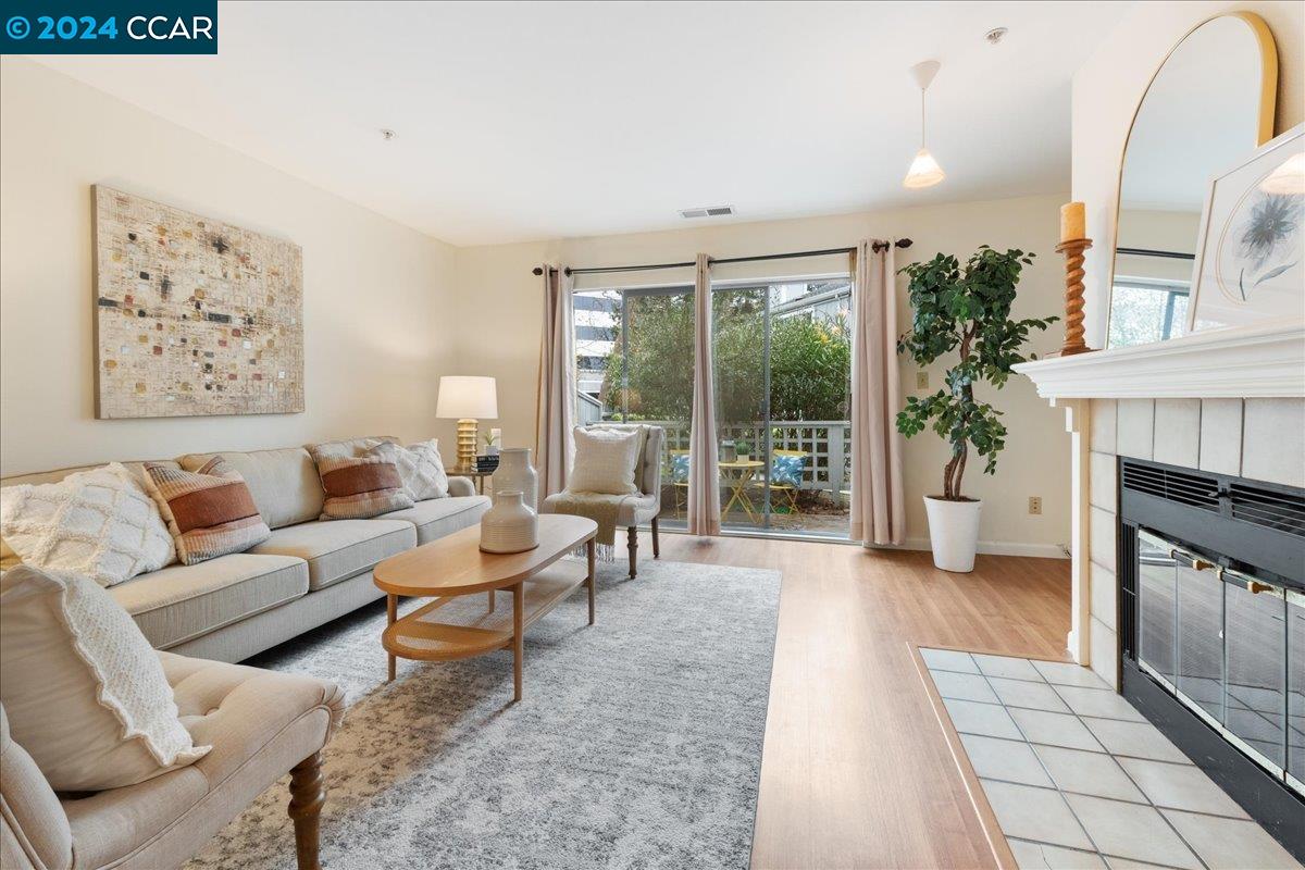 Photo #5: 41080515 Listing 