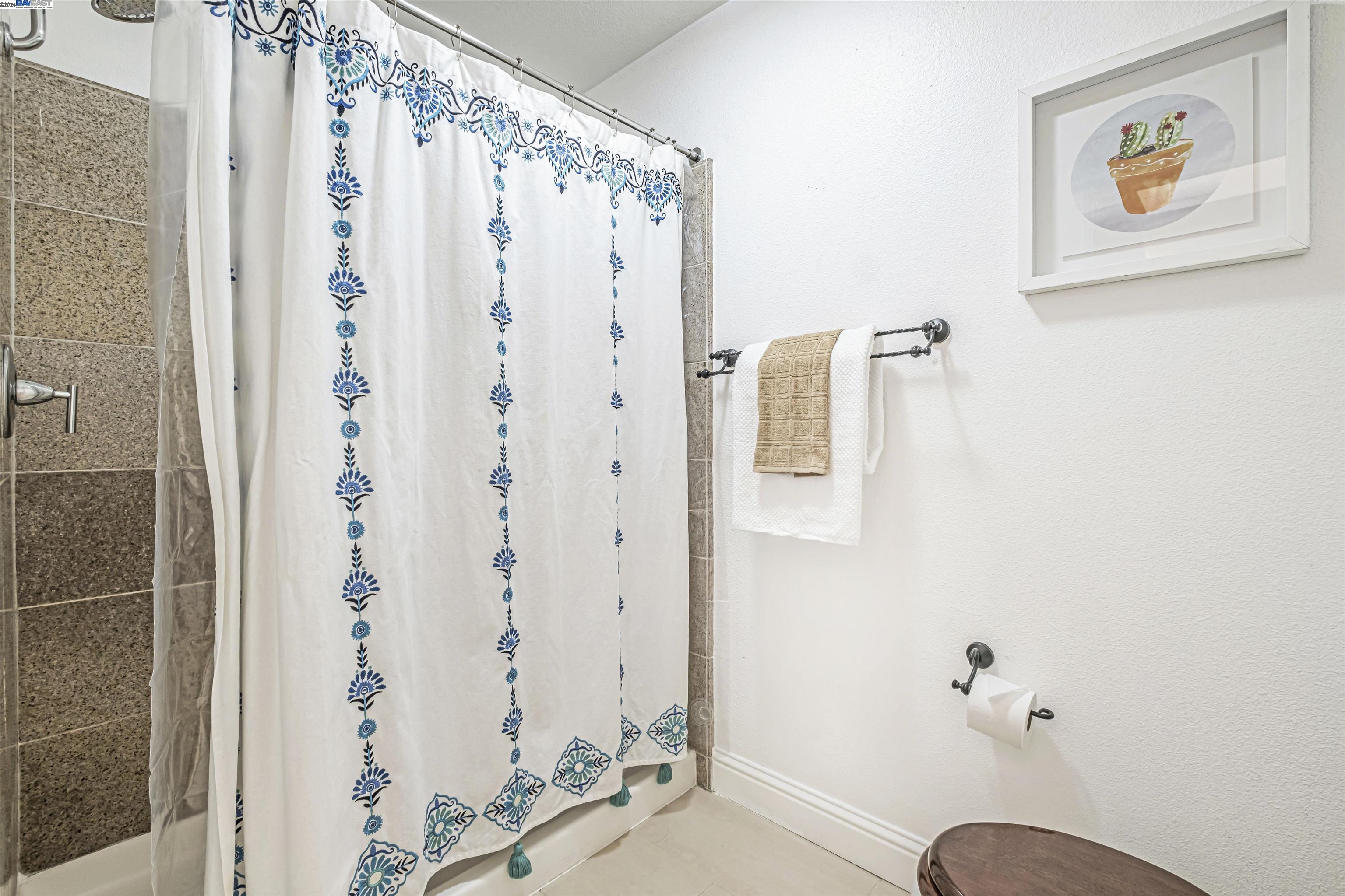 Detail Gallery Image 25 of 45 For 24727 Echo Springs Dr, Hayward,  CA 94541 - 3 Beds | 2/1 Baths