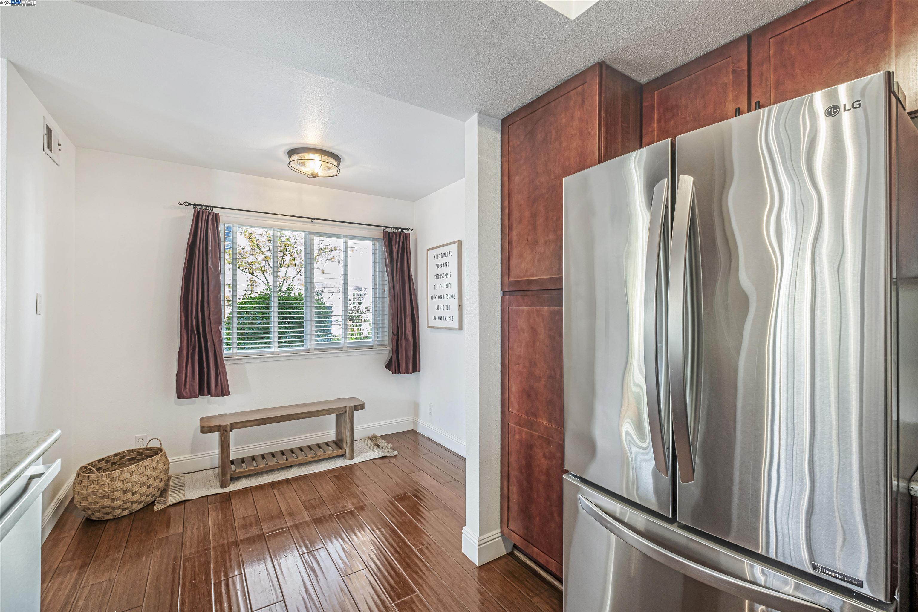 Photo #6: 41080530 Listing 