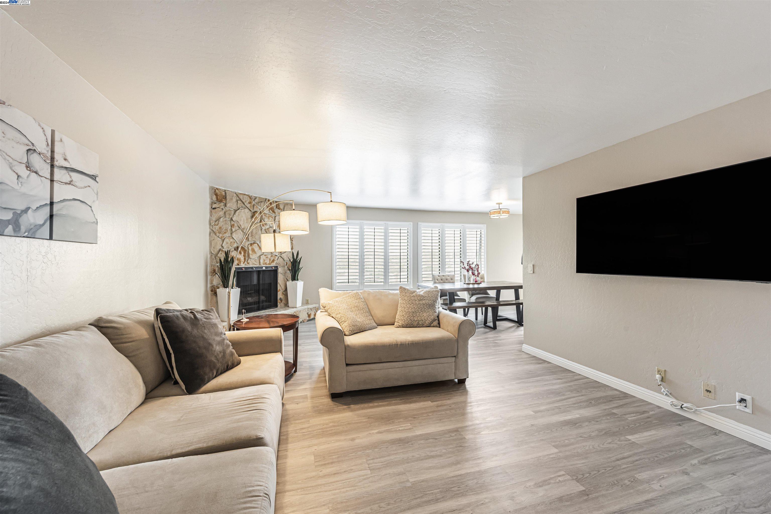Browse active condo listings in NUGENT SQUARE