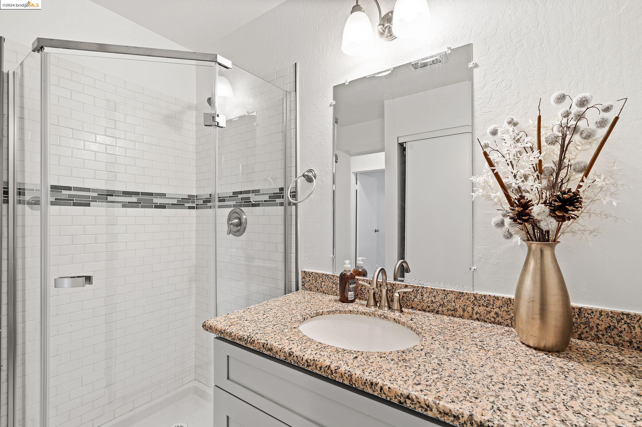 455 Crescent St # 220, Oakland, California 94610, 2 Bedrooms Bedrooms, 4 Rooms Rooms,2 BathroomsBathrooms,Residential,For Sale,455 Crescent St # 220,41080544
