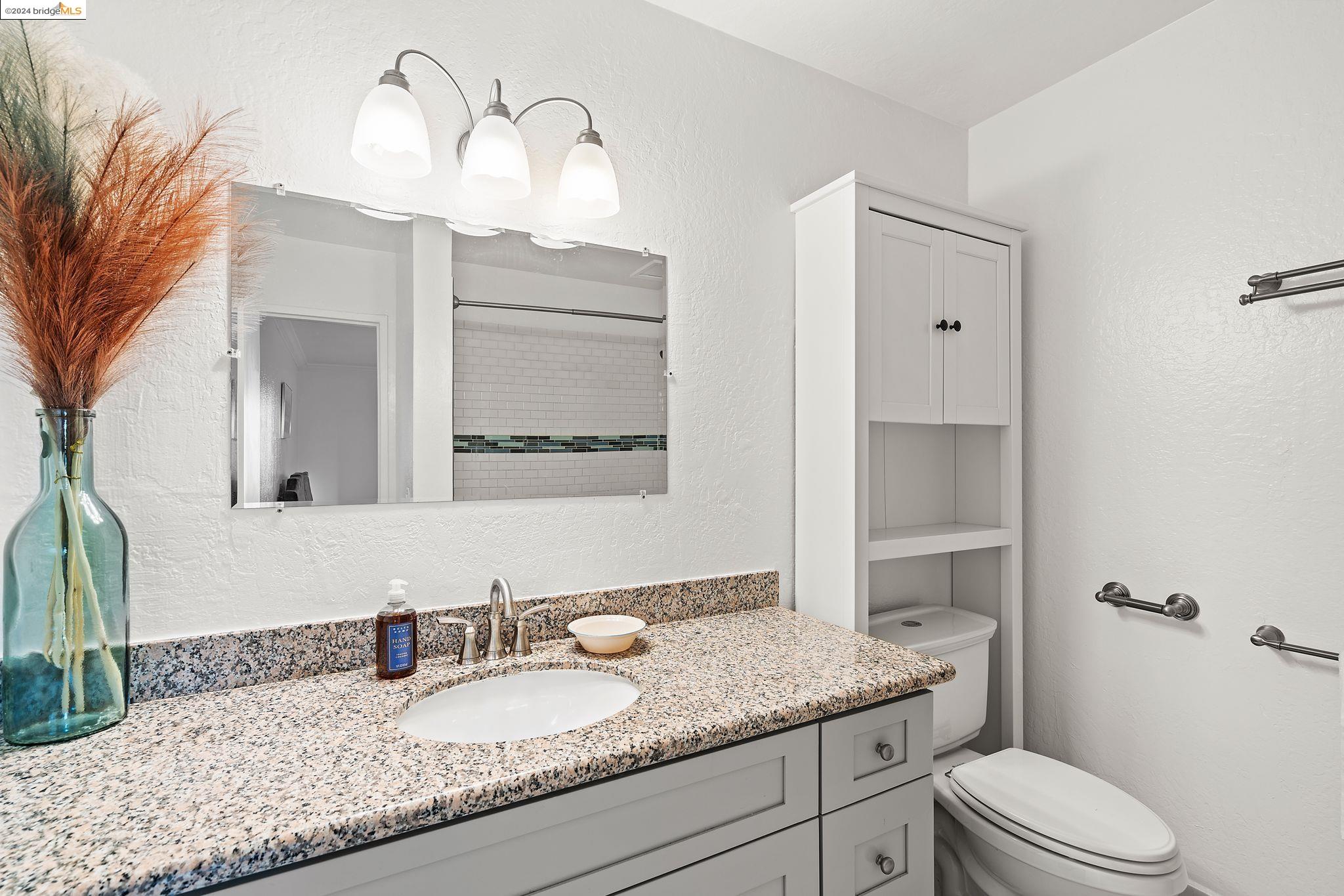 Detail Gallery Image 15 of 28 For 455 Crescent St #220,  Oakland,  CA 94610 - 2 Beds | 2 Baths