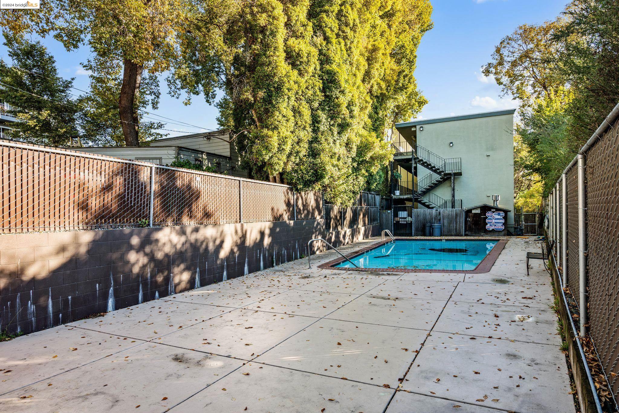 455 Crescent St # 220, Oakland, California 94610, 2 Bedrooms Bedrooms, 4 Rooms Rooms,2 BathroomsBathrooms,Residential,For Sale,455 Crescent St # 220,41080544