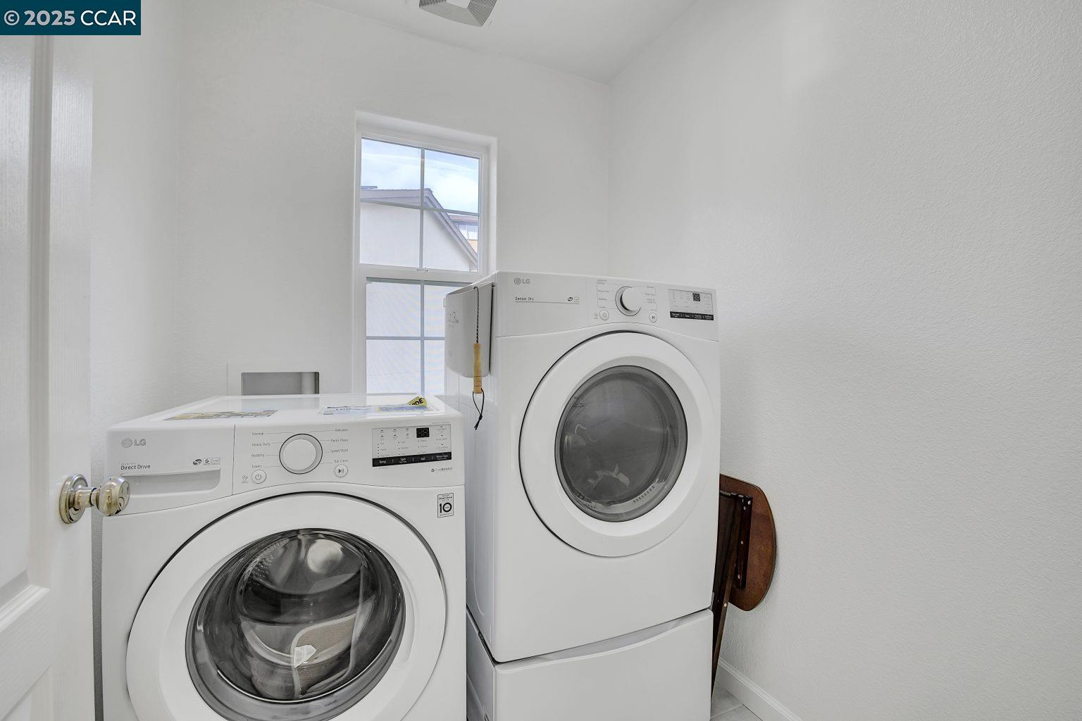 Detail Gallery Image 17 of 32 For 476 Colina Way, El Sobrante,  CA 94803 - 3 Beds | 2/1 Baths