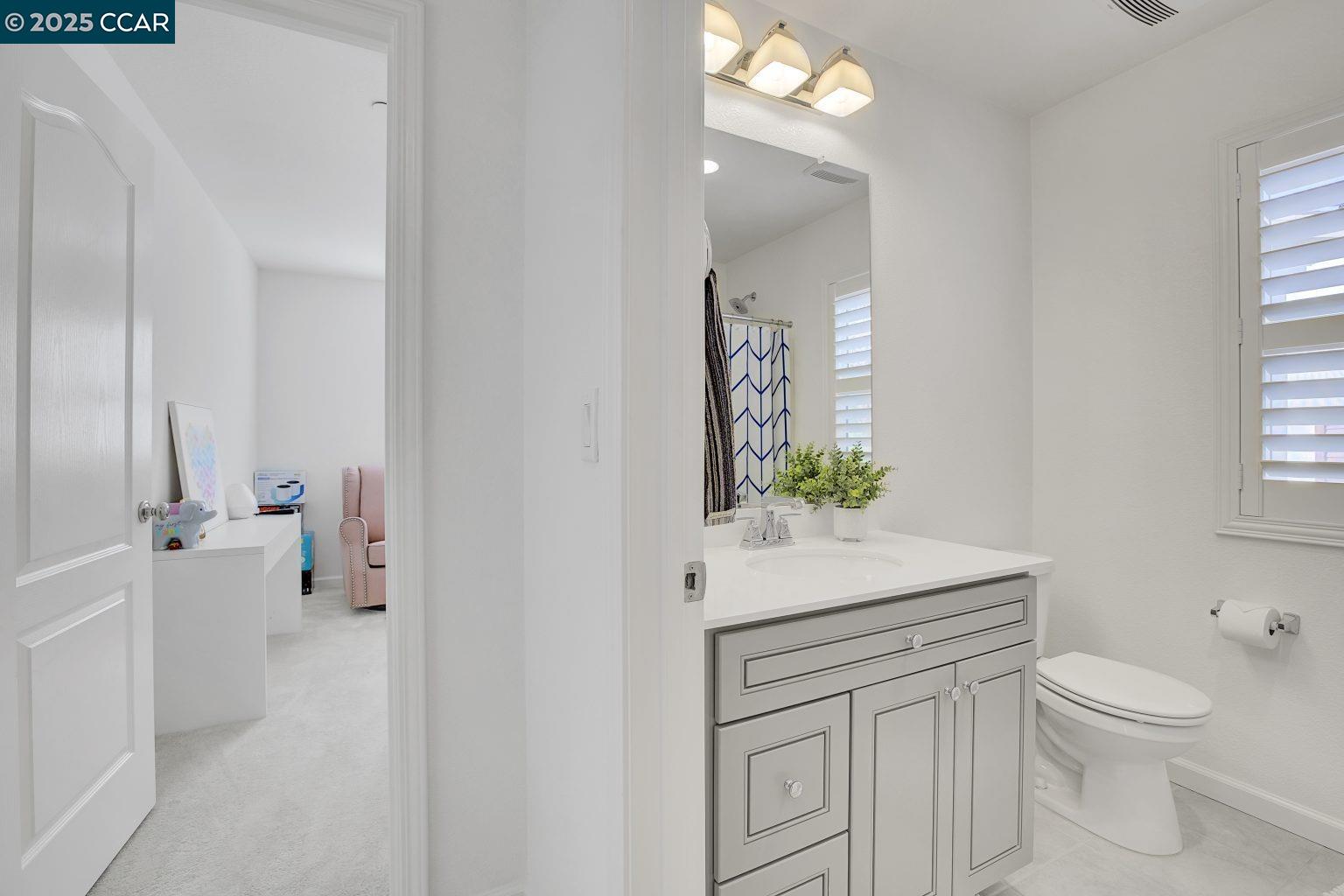 Detail Gallery Image 19 of 32 For 476 Colina Way, El Sobrante,  CA 94803 - 3 Beds | 2/1 Baths