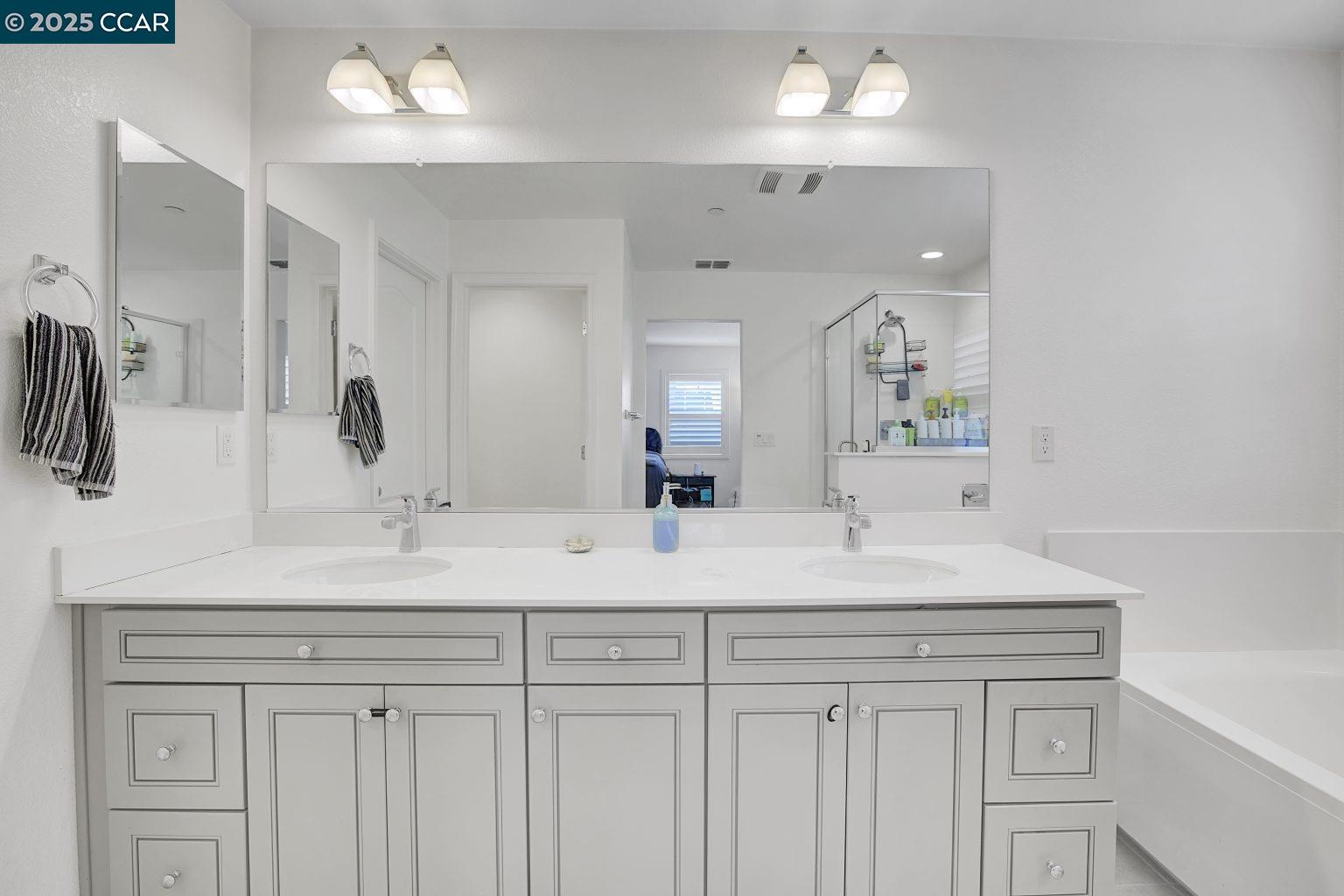 Detail Gallery Image 26 of 32 For 476 Colina Way, El Sobrante,  CA 94803 - 3 Beds | 2/1 Baths