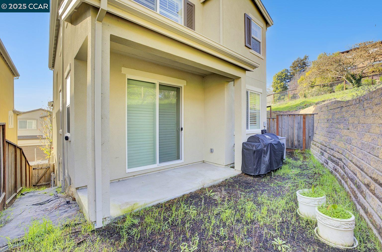 Detail Gallery Image 29 of 32 For 476 Colina Way, El Sobrante,  CA 94803 - 3 Beds | 2/1 Baths