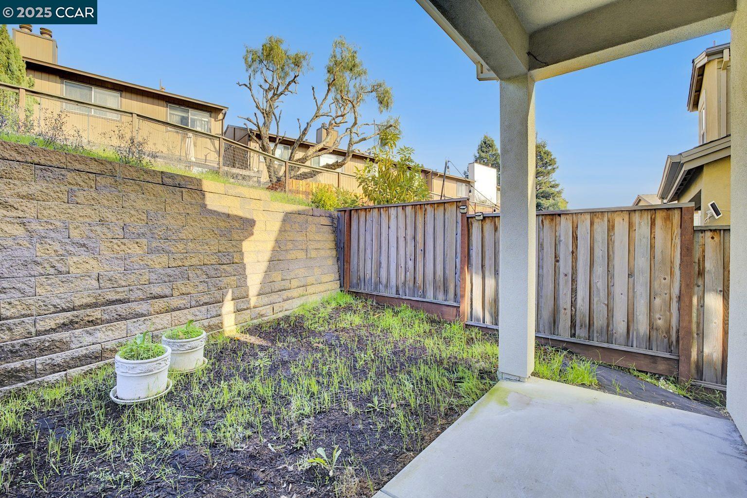 Detail Gallery Image 30 of 32 For 476 Colina Way, El Sobrante,  CA 94803 - 3 Beds | 2/1 Baths