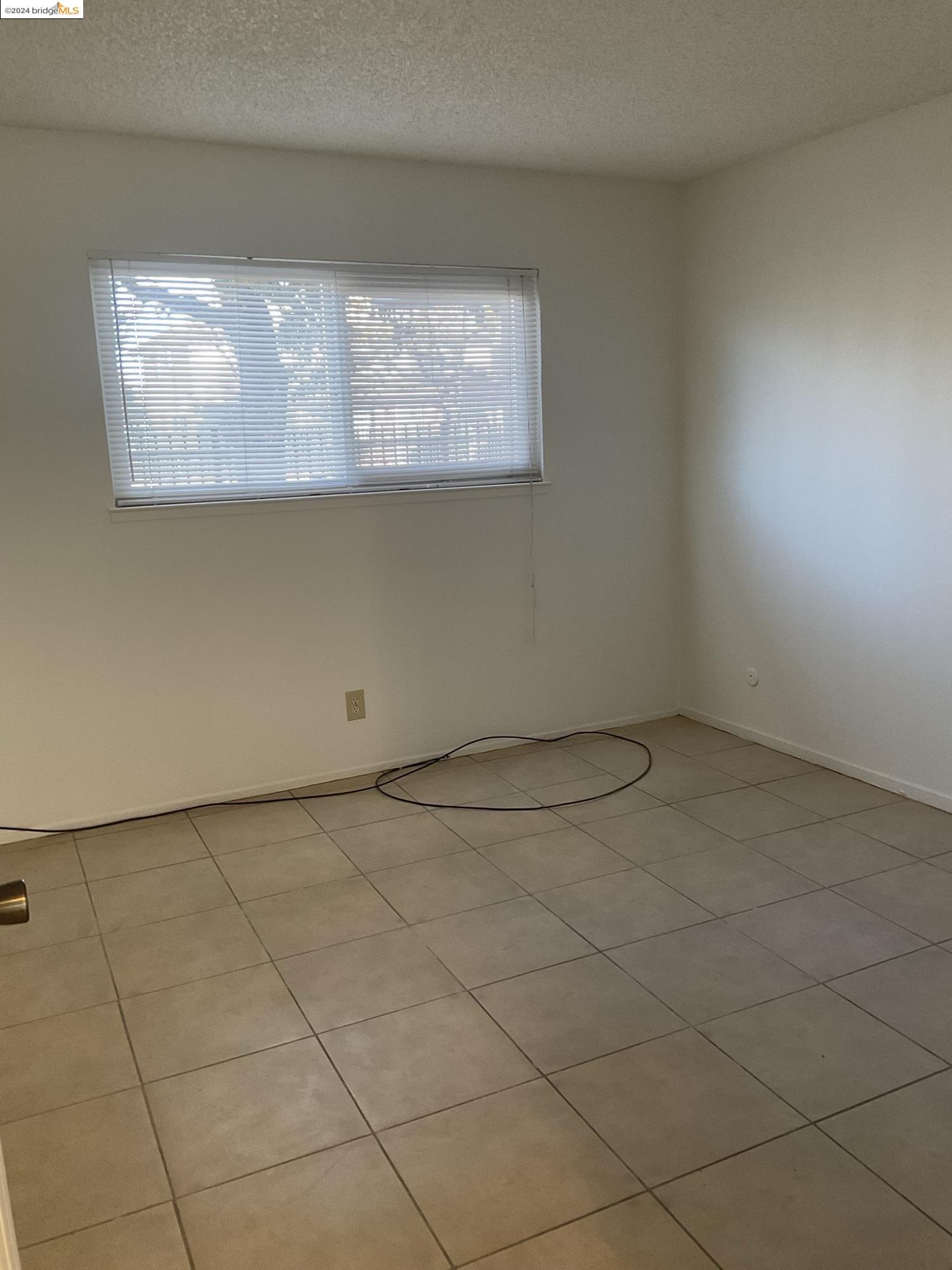 Detail Gallery Image 5 of 7 For 2101 Lemontree Way #1,  Antioch,  CA 94509 - 2 Beds | 1 Baths