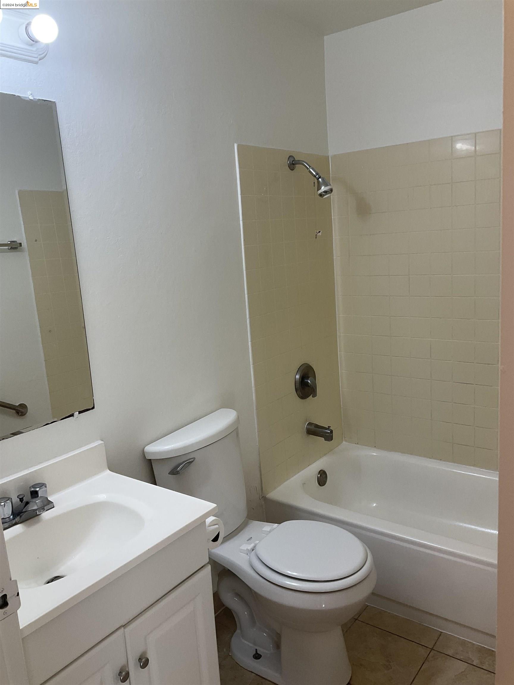 Detail Gallery Image 6 of 7 For 2101 Lemontree Way #1,  Antioch,  CA 94509 - 2 Beds | 1 Baths