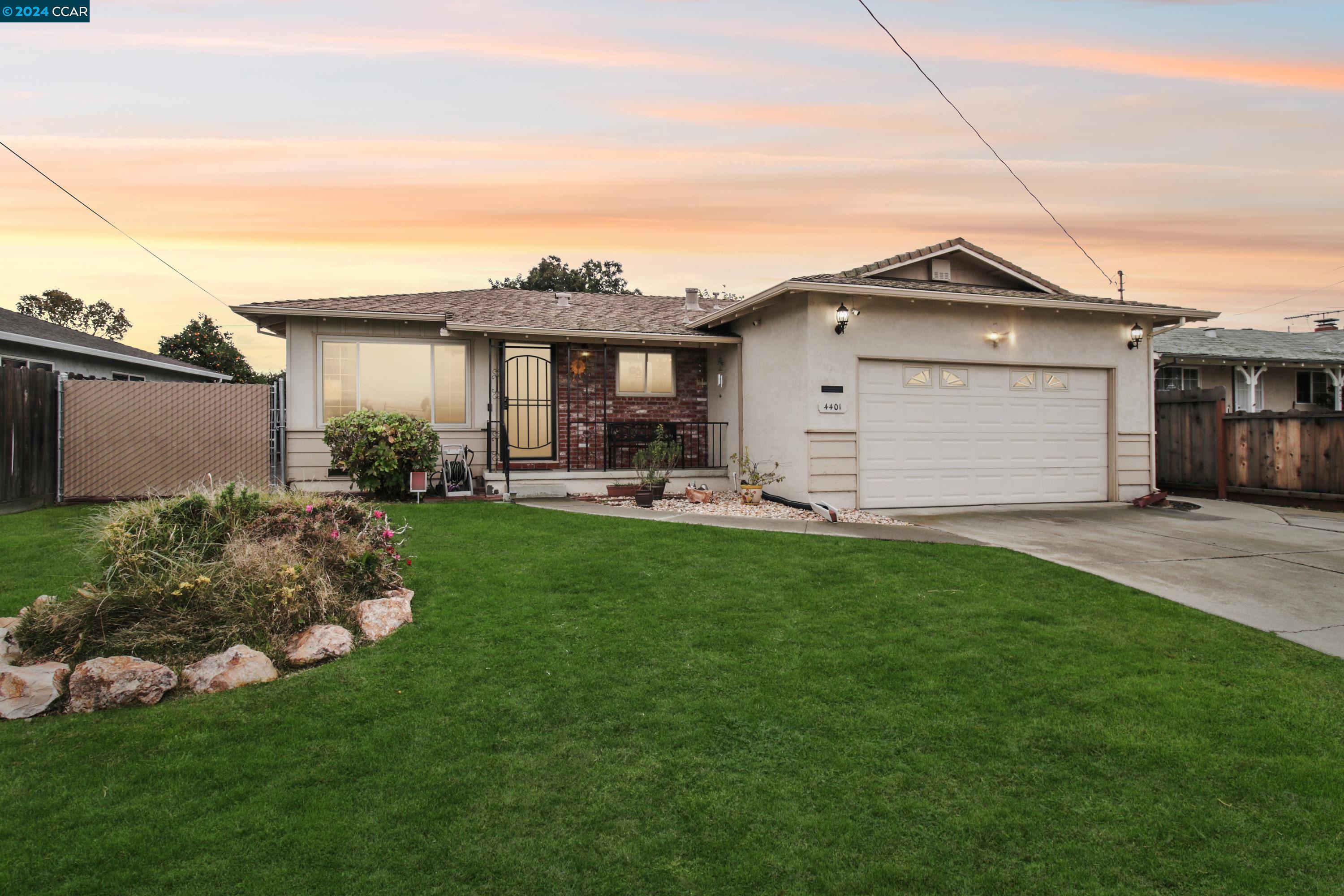 Detail Gallery Image 2 of 50 For 4401 Null Drive, Antioch,  CA 94509 - 3 Beds | 2 Baths