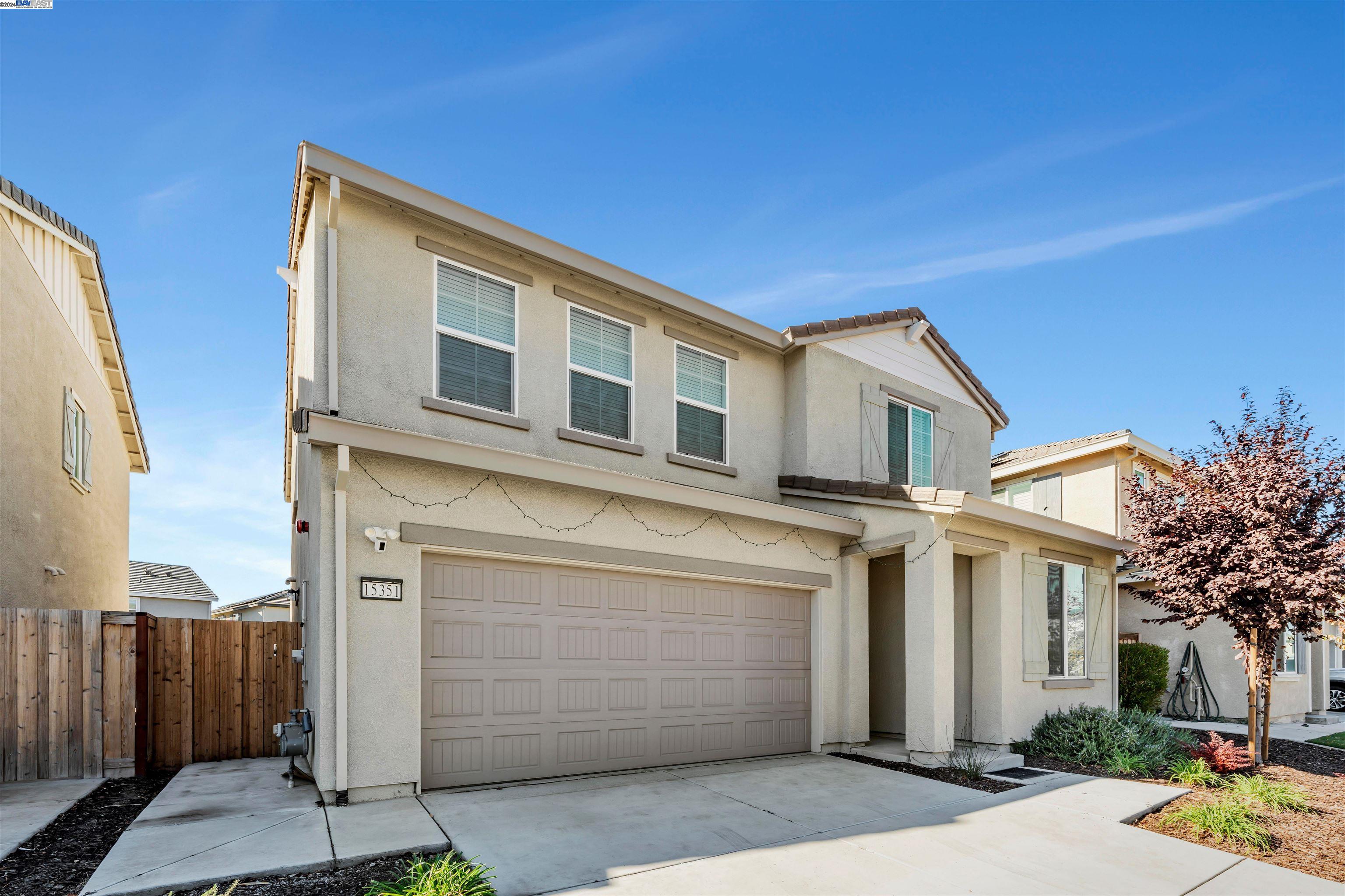 Detail Gallery Image 2 of 42 For 15351 Flycatcher Dr, Lathrop,  CA 95330 - 4 Beds | 3 Baths