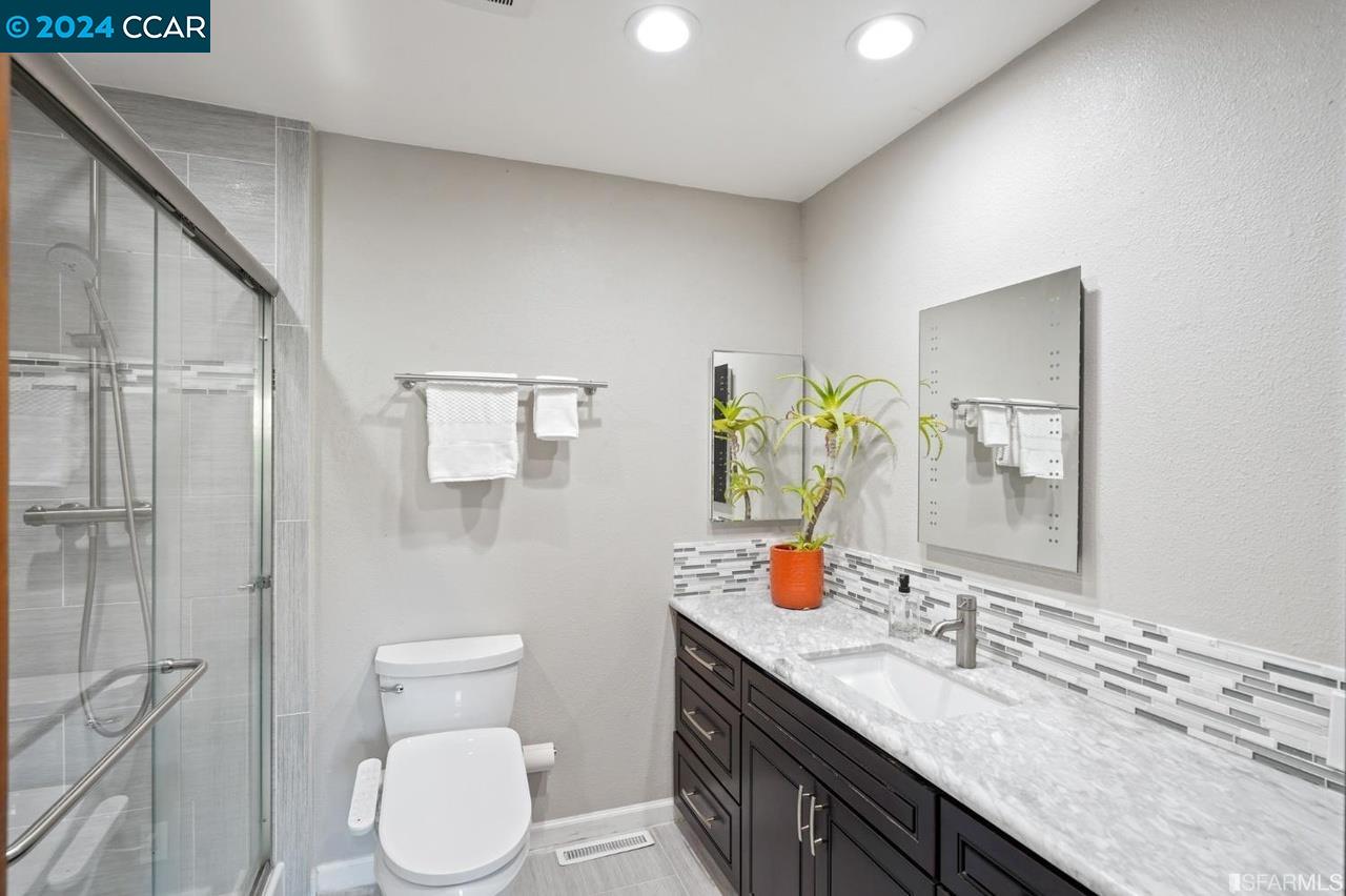 Detail Gallery Image 21 of 24 For 901 Harbor View Dr, Martinez,  CA 94553 - 3 Beds | 2 Baths